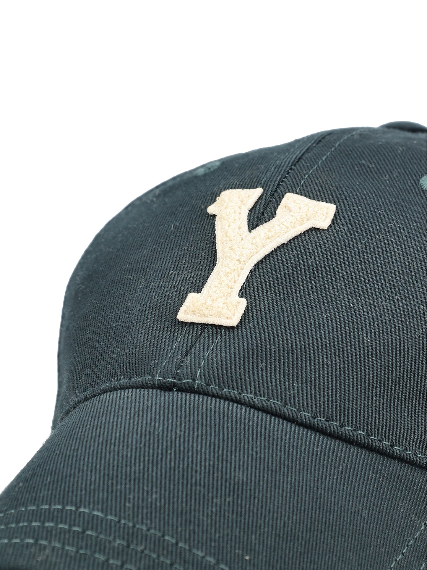 Cappellino realizzato in cotone. 875354 3YU593178 SAINT LAURENT 