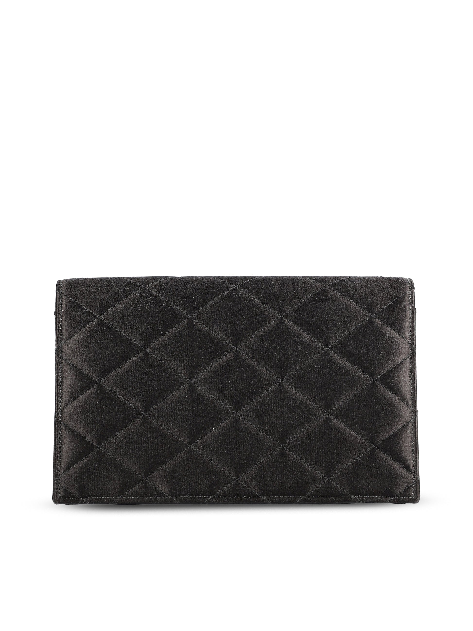 Pochette realizzata in viscosa. A004K7 FADVW1000 SAINT LAURENT 