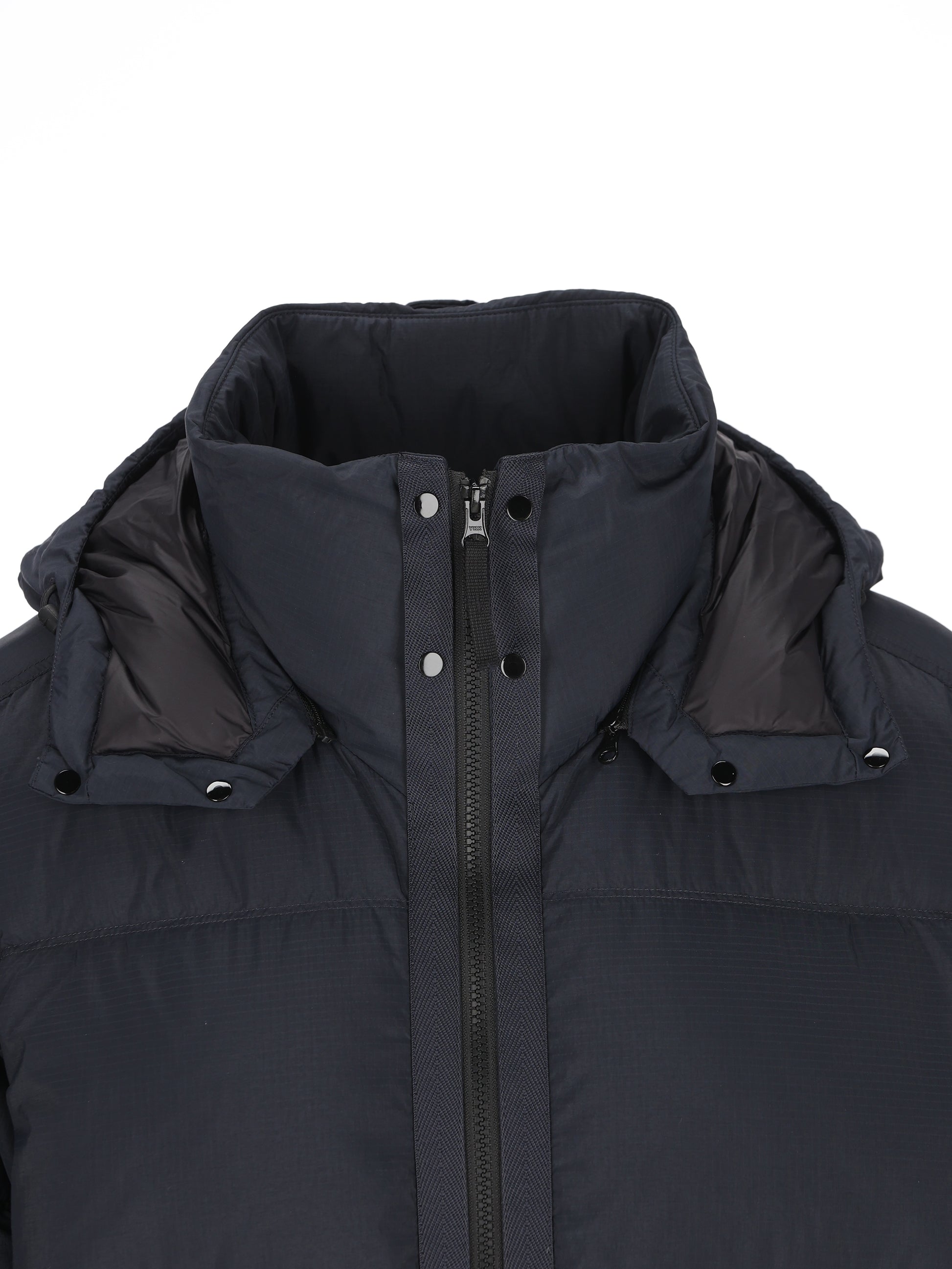 Piumino realizzato in poliammide. 4100013 S0483V0020 STONE ISLAND 
