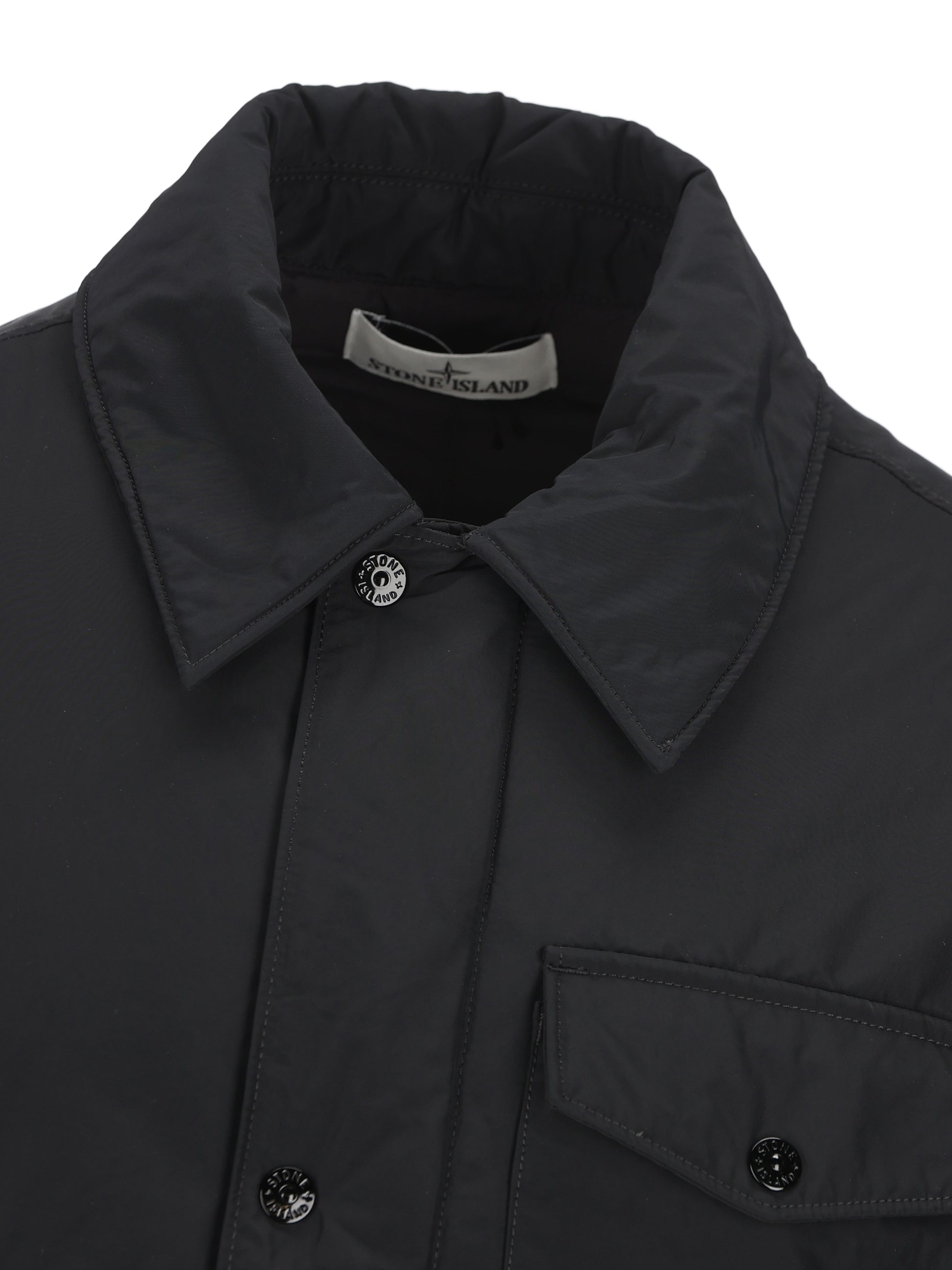 Giacca realizzata in poliestere e poliammide. 4100022 S0A26V0029 STONE ISLAND 