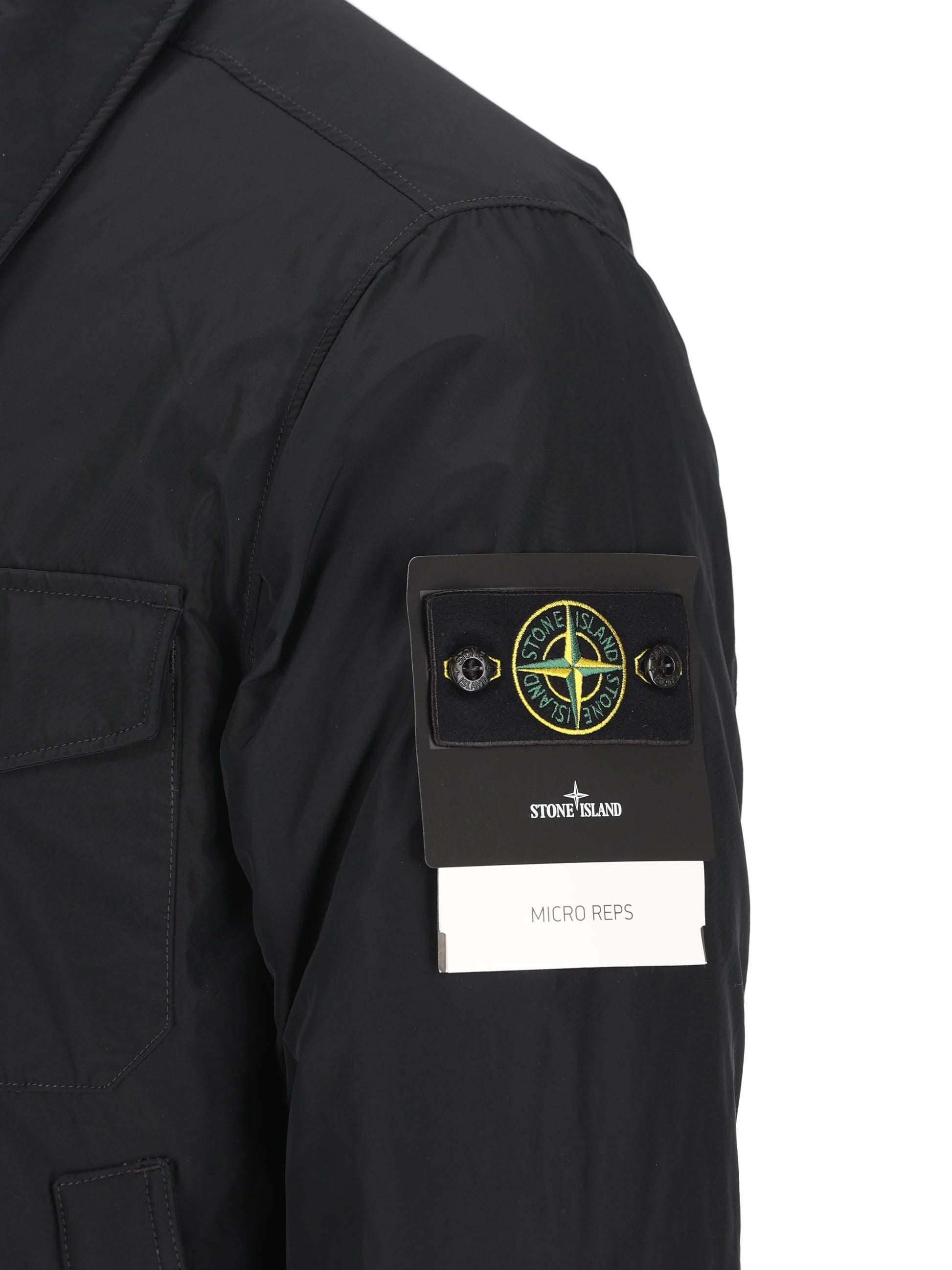 Giacca realizzata in poliestere e poliammide. 4100022 S0A26V0029 STONE ISLAND 