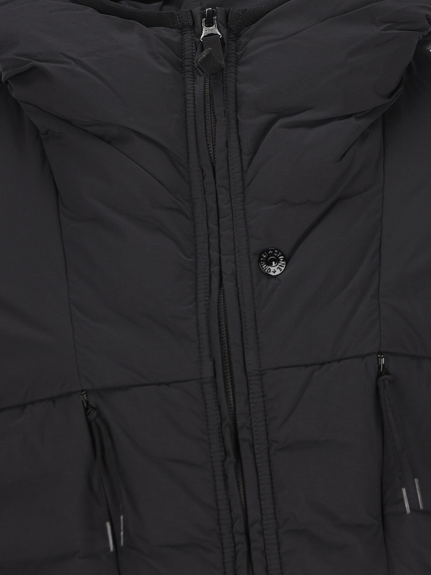 Piumino realizzato in poliammide ed elastan. 4100107 S0183V0029 STONE ISLAND 