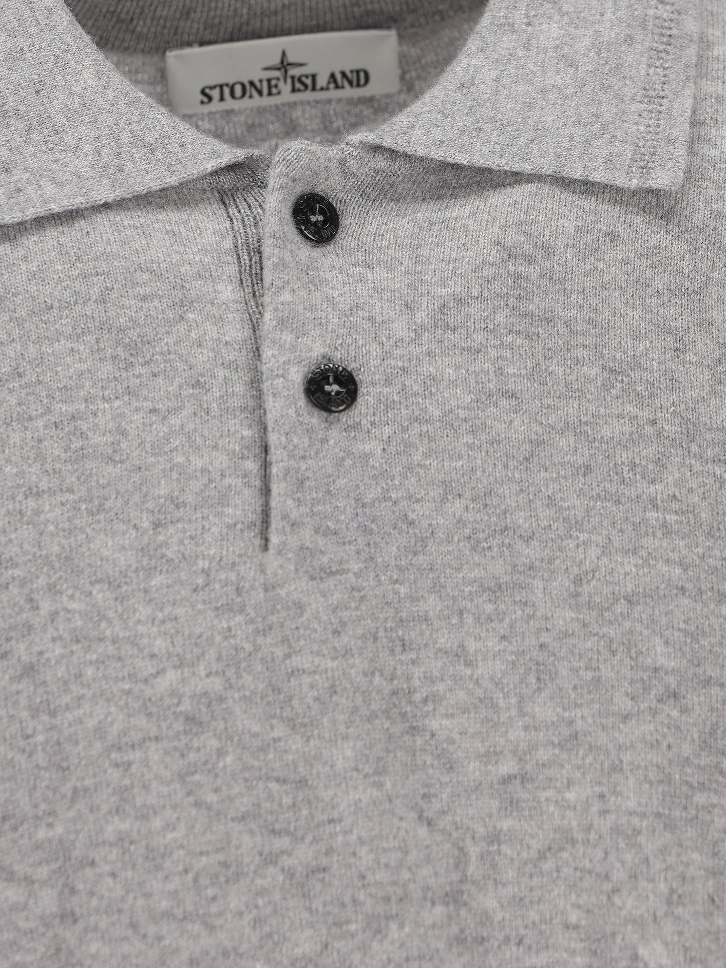 Polo realizzata in lana vergine. 5100018 S00B4V0M60 STONE ISLAND 