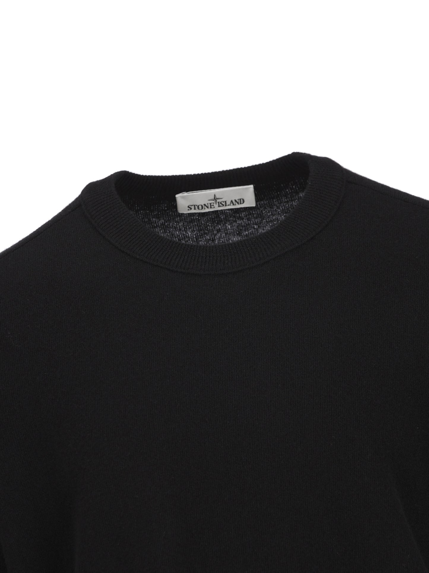 Maglia realizzata in lana vergine. 5100021 S00B4V0029 STONE ISLAND 