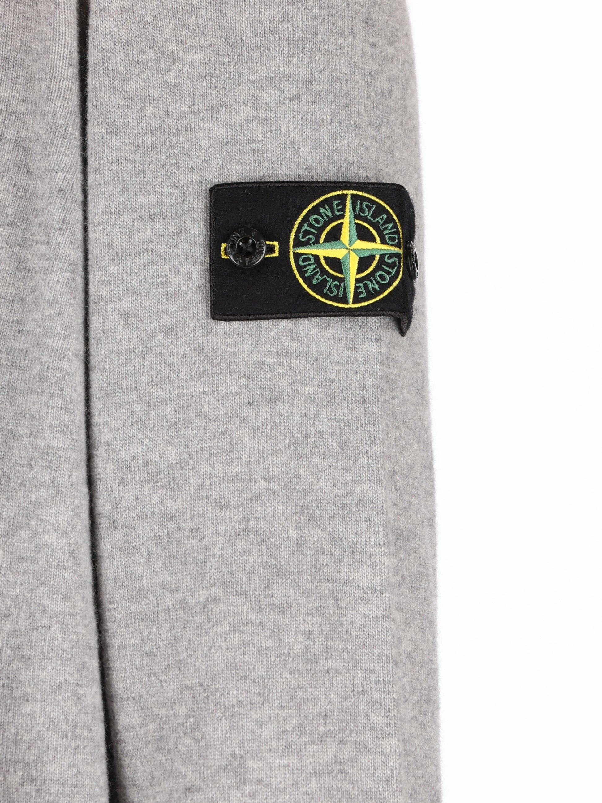 Maglia realizzata in lana vergine. 5100021 S00B4V0M60 STONE ISLAND 