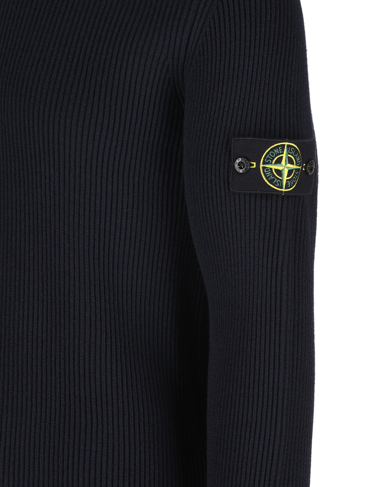 Maglia realizzata in lana vergine 5100053 S00C2V0020 STONE ISLAND 
