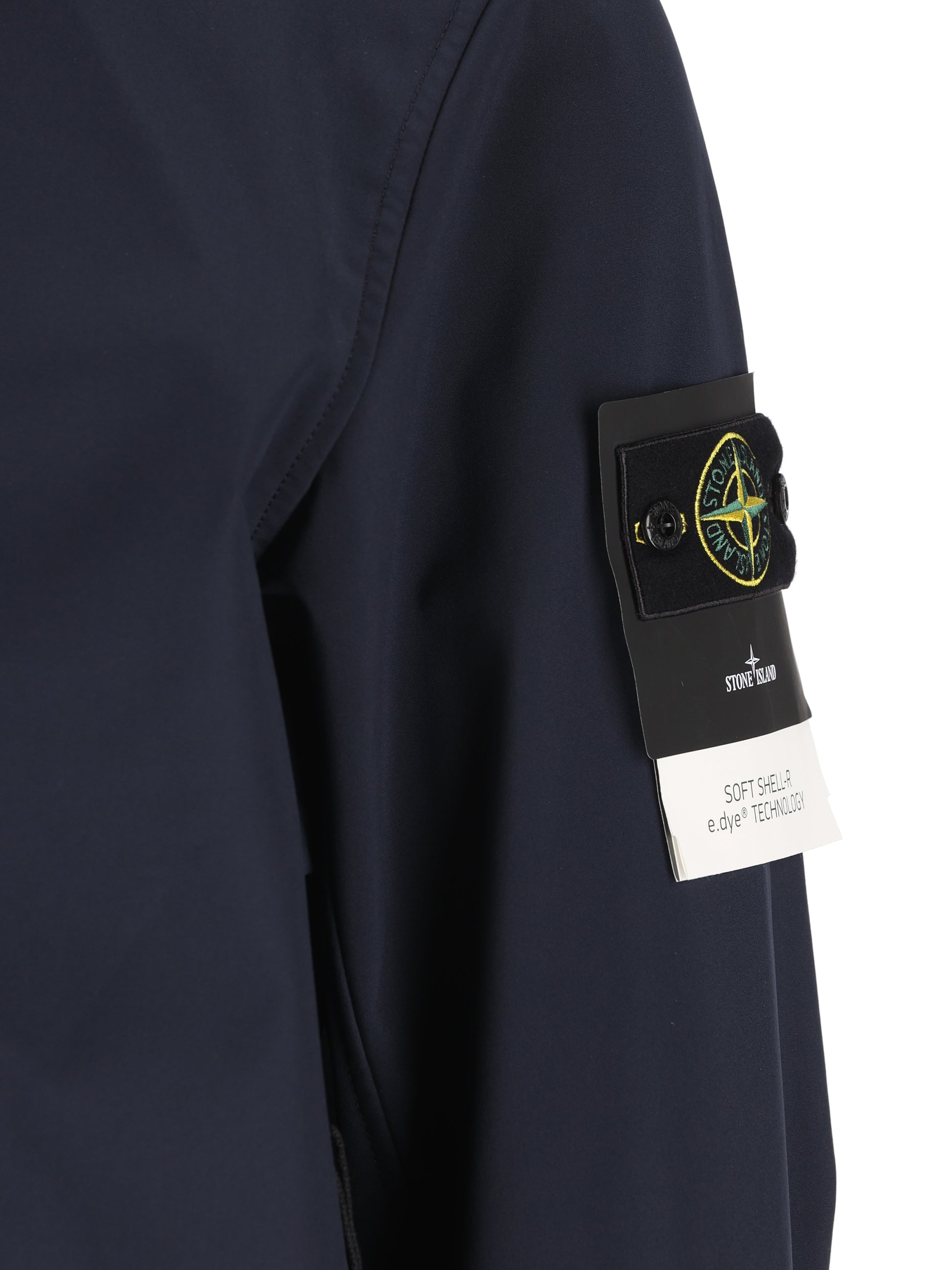 Giacca realizzata in materiale tecnico. Q100004 S0B22V0020 STONE ISLAND 