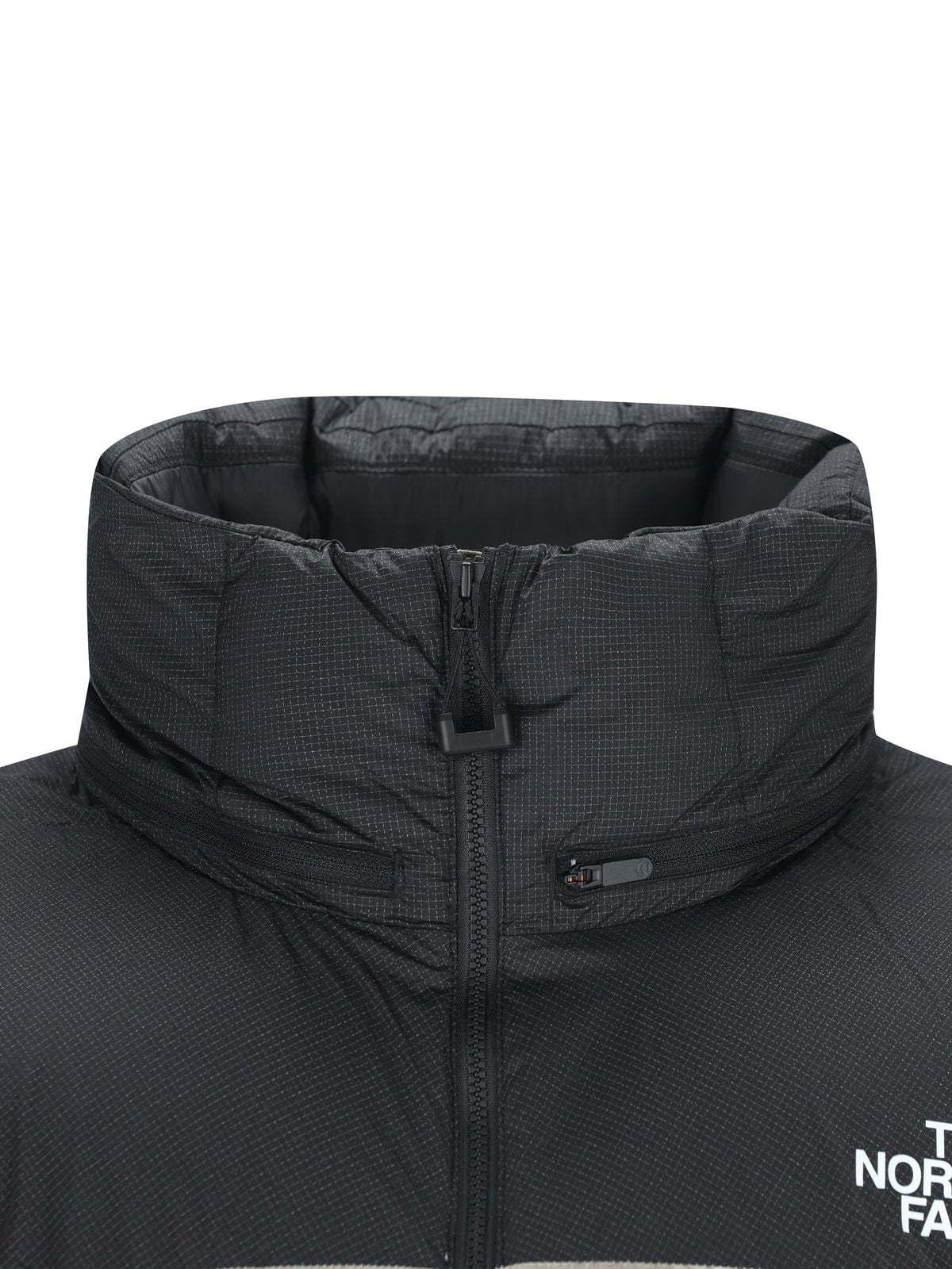 Giacca realizzata in nylon. NF0A8H3D BI41 THE NORTH FACE 