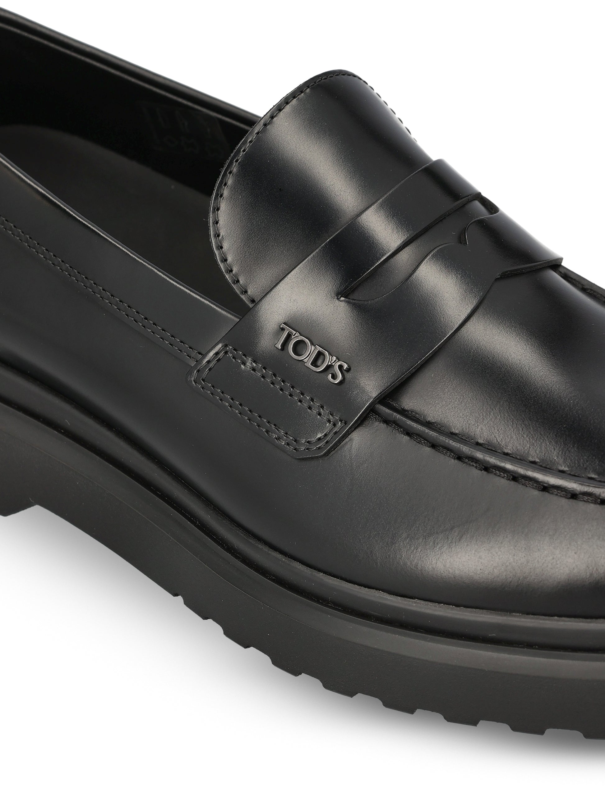 Mocassini realizzati in pelle. XXM12M00640LYG B999 TOD'S 