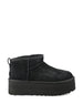 Stivali in camoscio. 1135092 BLK UGG 