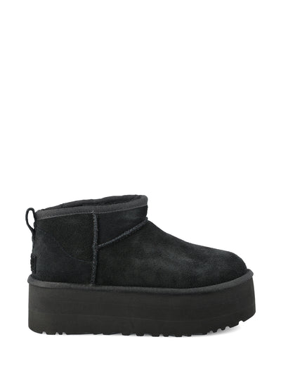 Stivali in camoscio. 1135092 BLK UGG 