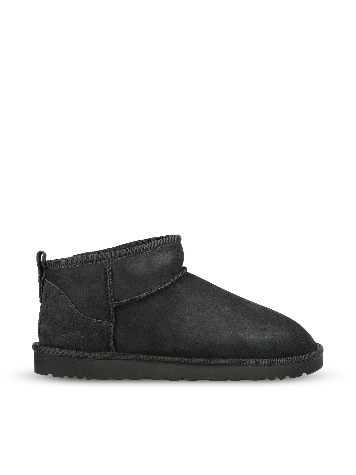 Stivali realizzati in montone. 1137391 BLK UGG 
