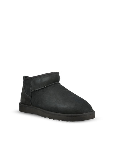 Stivali realizzati in montone. 1137391 BLK UGG 