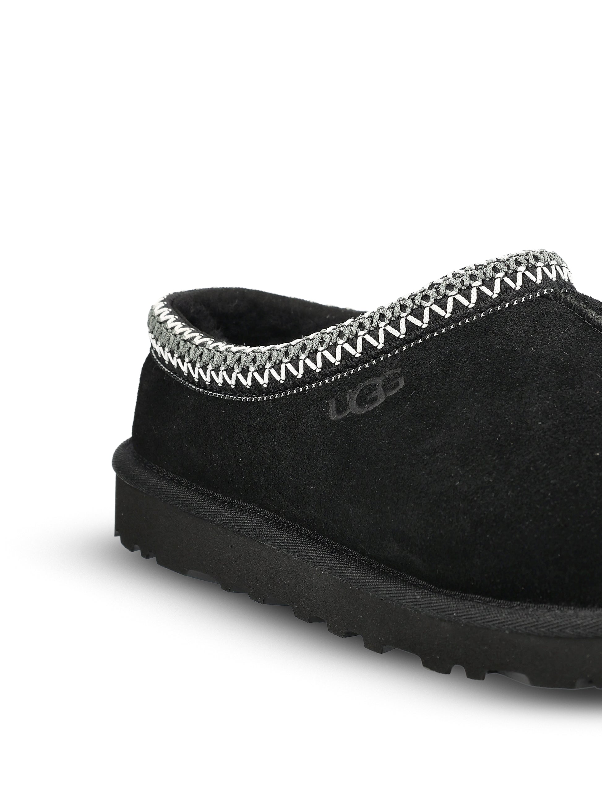 Ciabatta realizzata in pelle. 1174671 BLK UGG 