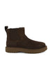 Stivali realizzati in camoscio. 1184610 DDC UGG 