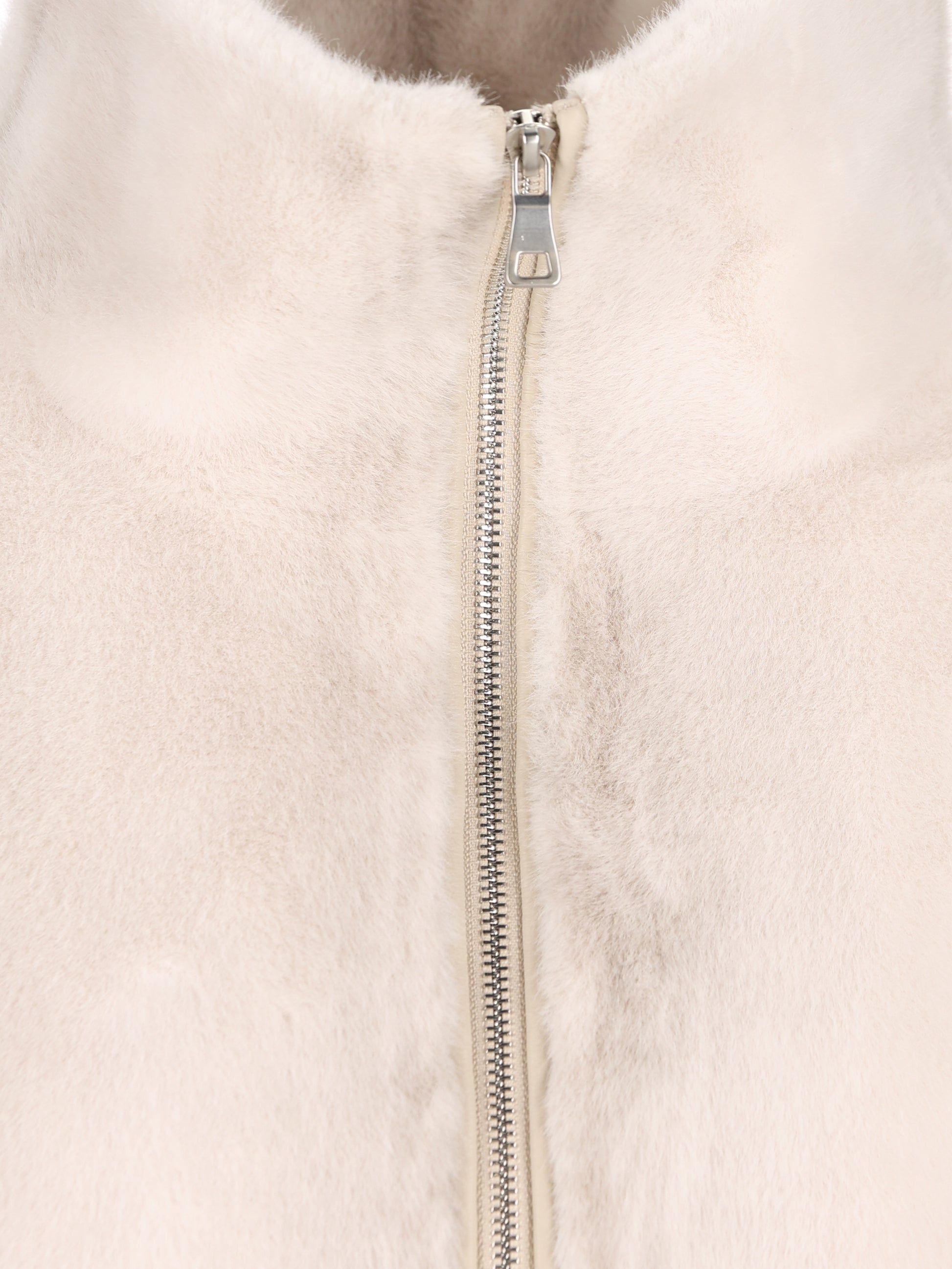 Giacca effetto pelliccia con frange SJ03/MDR 001 UNCOMMON 