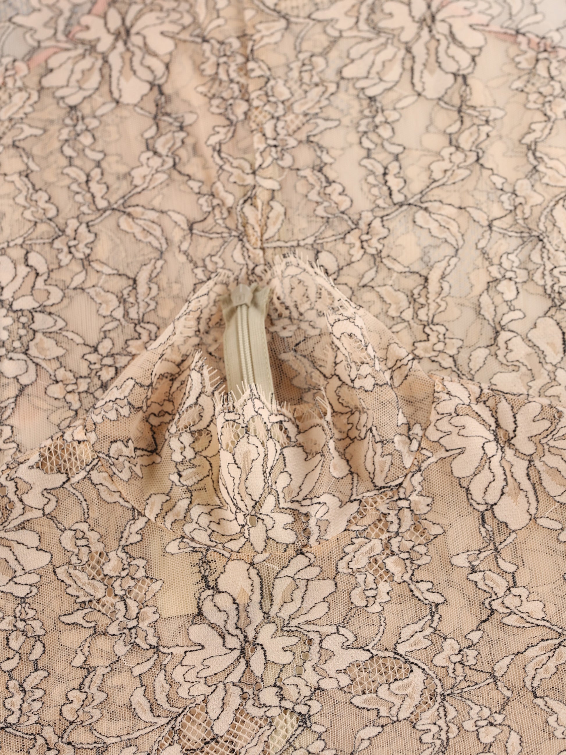 Body realizzato in pizzo. 9B3MR01Y9TR DNS VALENTINO GARAVANI 