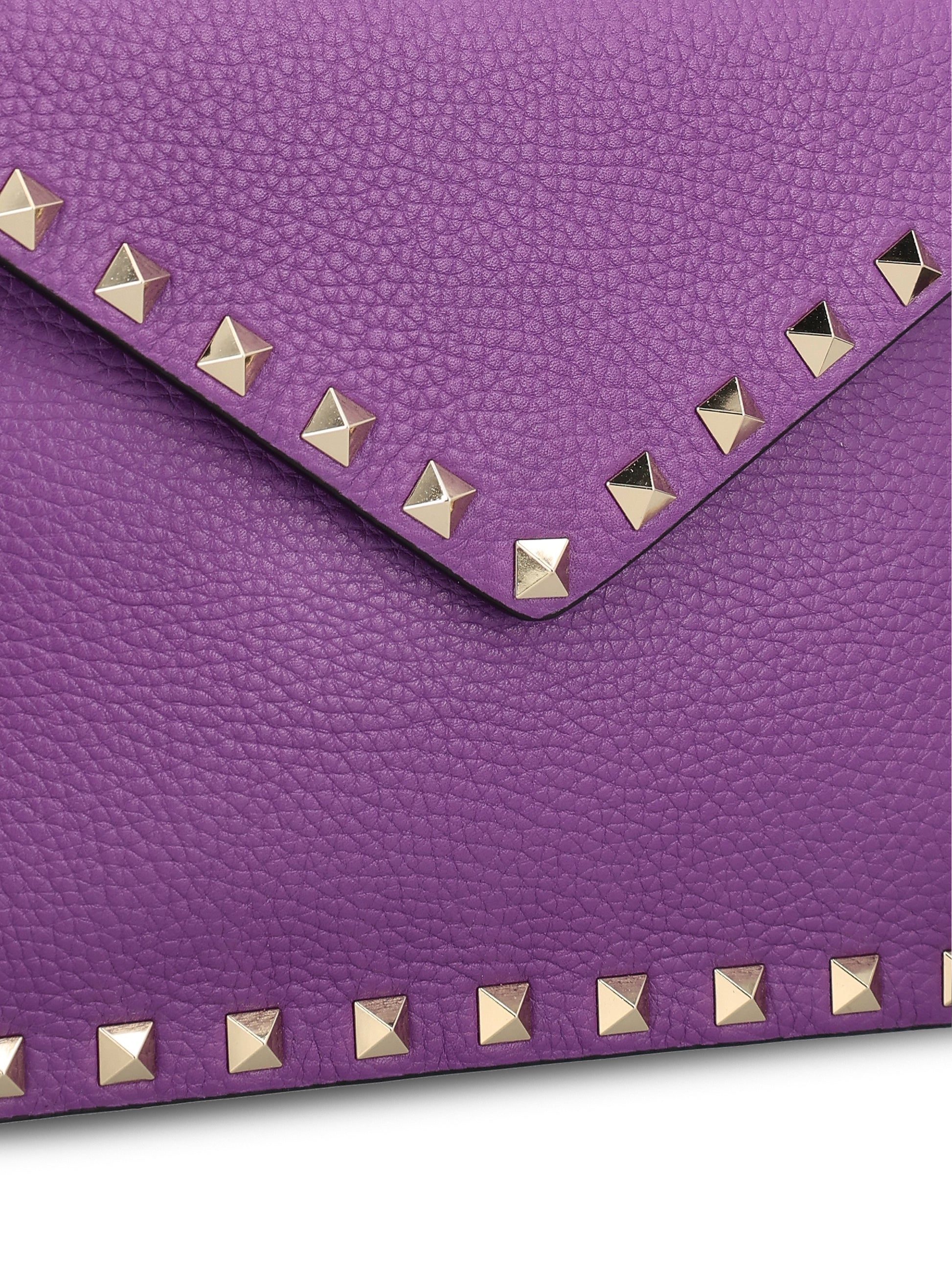 Pouch realizzata in pelle. 9W0P0P87VSH 817 VALENTINO GARAVANI 