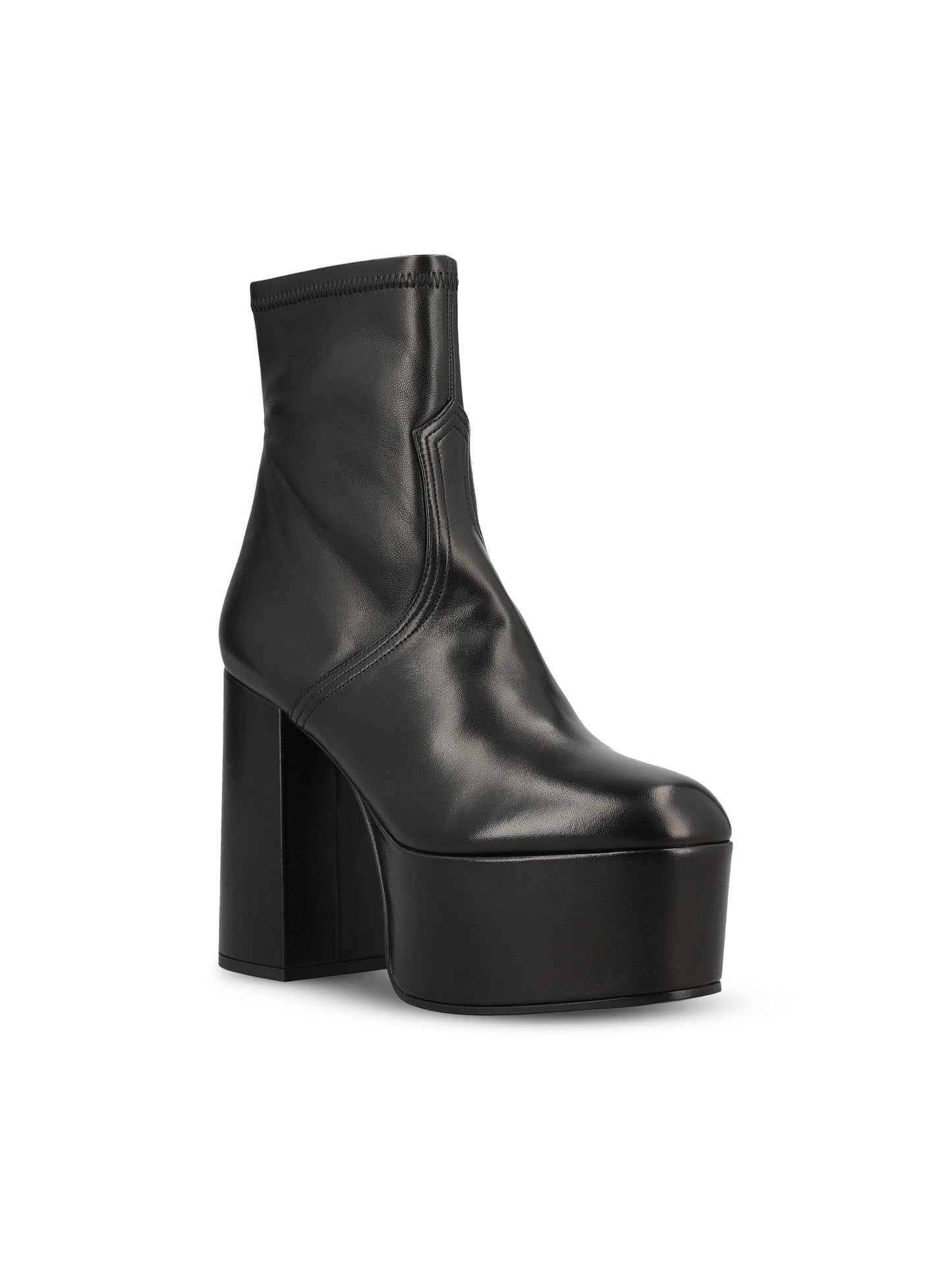 Stivali realizzati in pelle. 9W2S0PV8HZX 0NO VALENTINO GARAVANI 