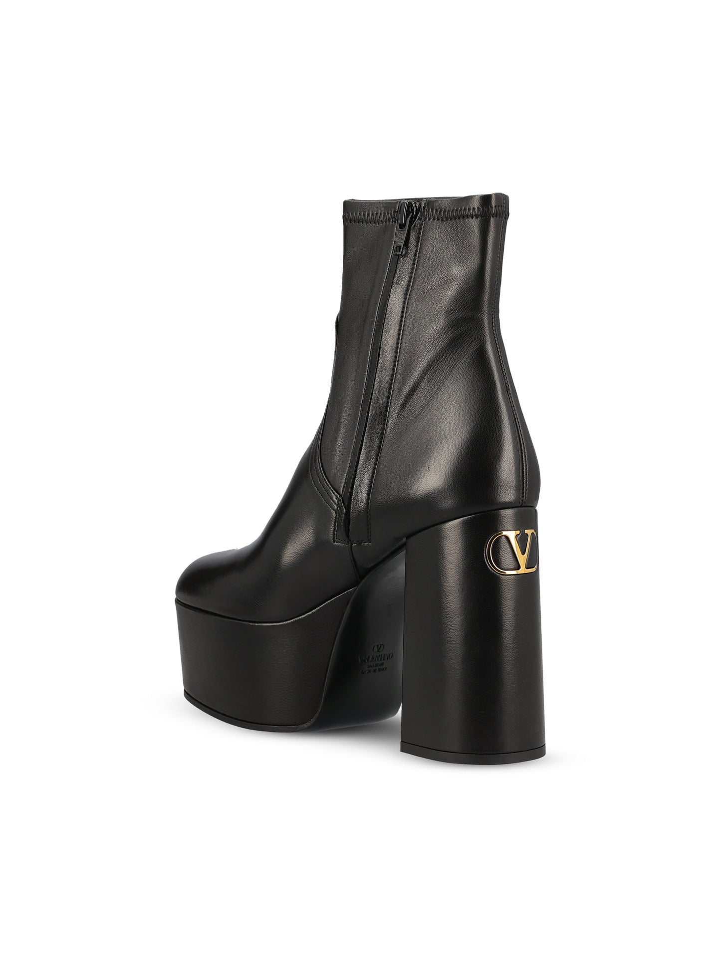 Stivali realizzati in pelle. 9W2S0PV8HZX 0NO VALENTINO GARAVANI 