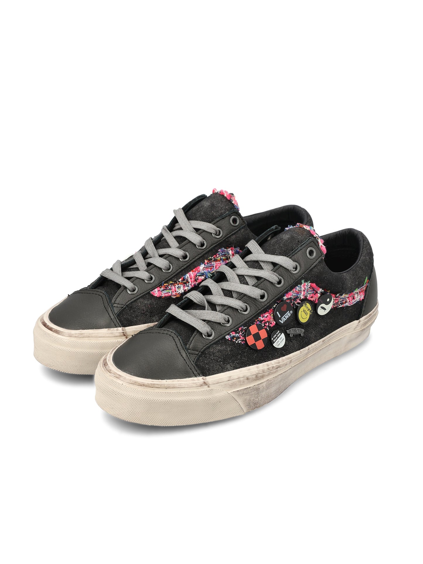 Sneakers realizzate in tela. VN000E8V EMV1 VANS 