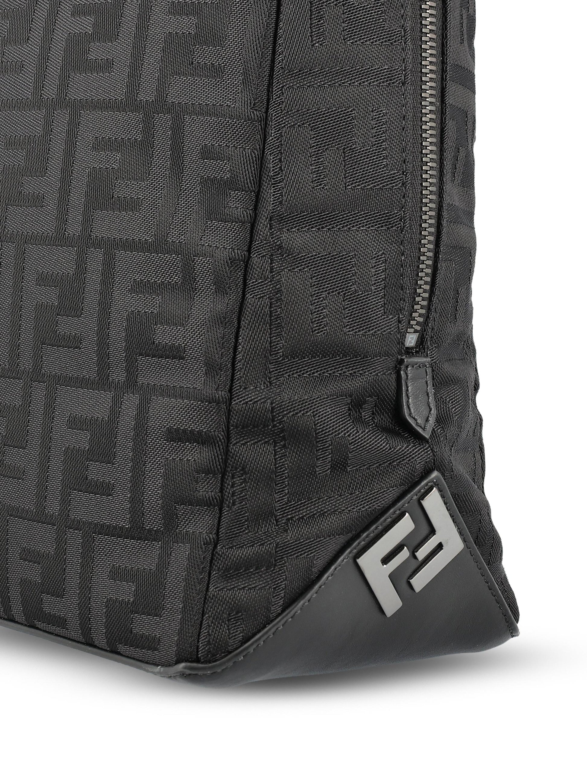 Borsa realizzata in nylon. 7VA667 AVC6F0SAJ FENDI 