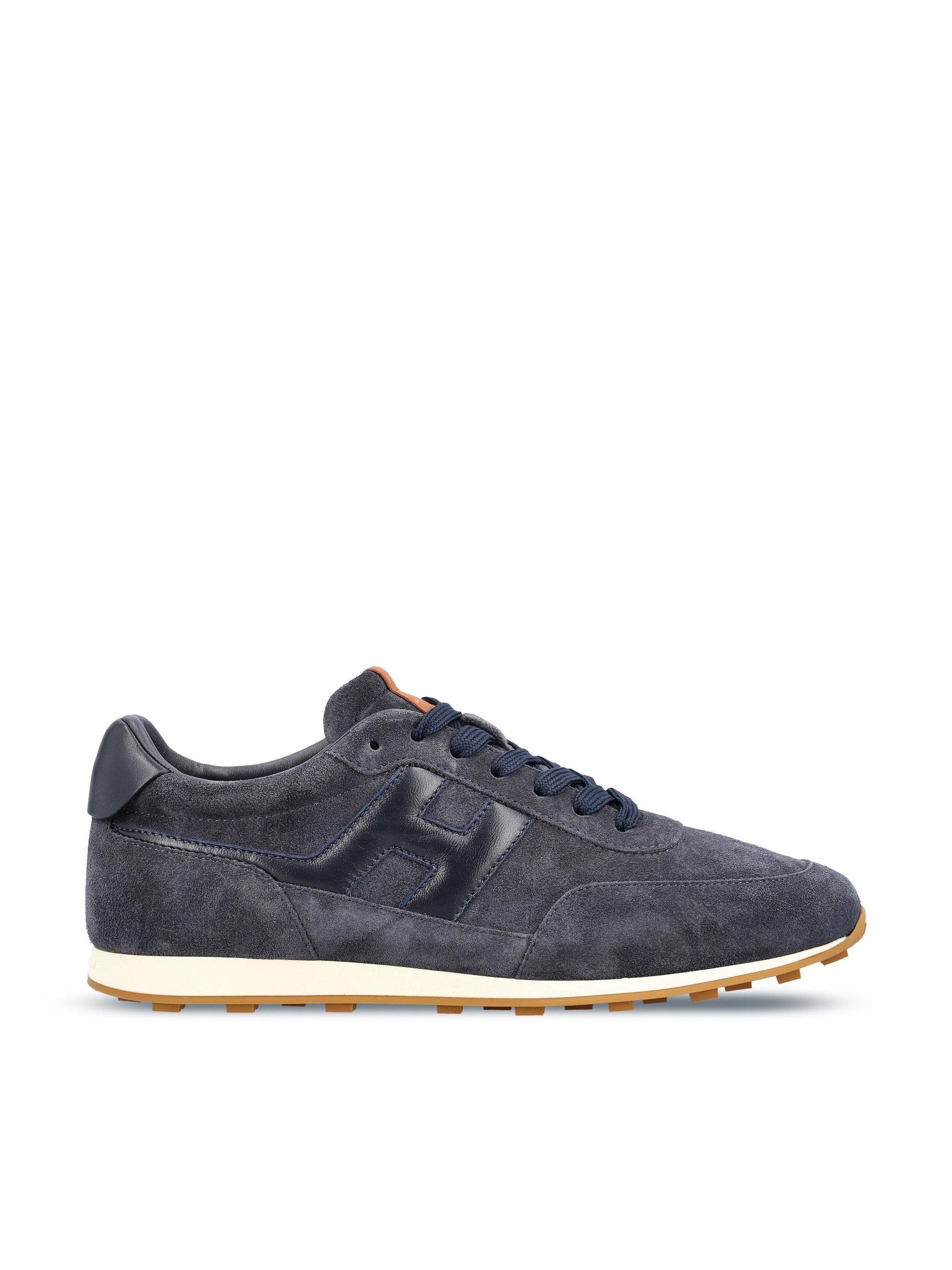 Sneakers realizzate in pelle scamosciata. HXM6990GA00UHK 880J HOGAN 