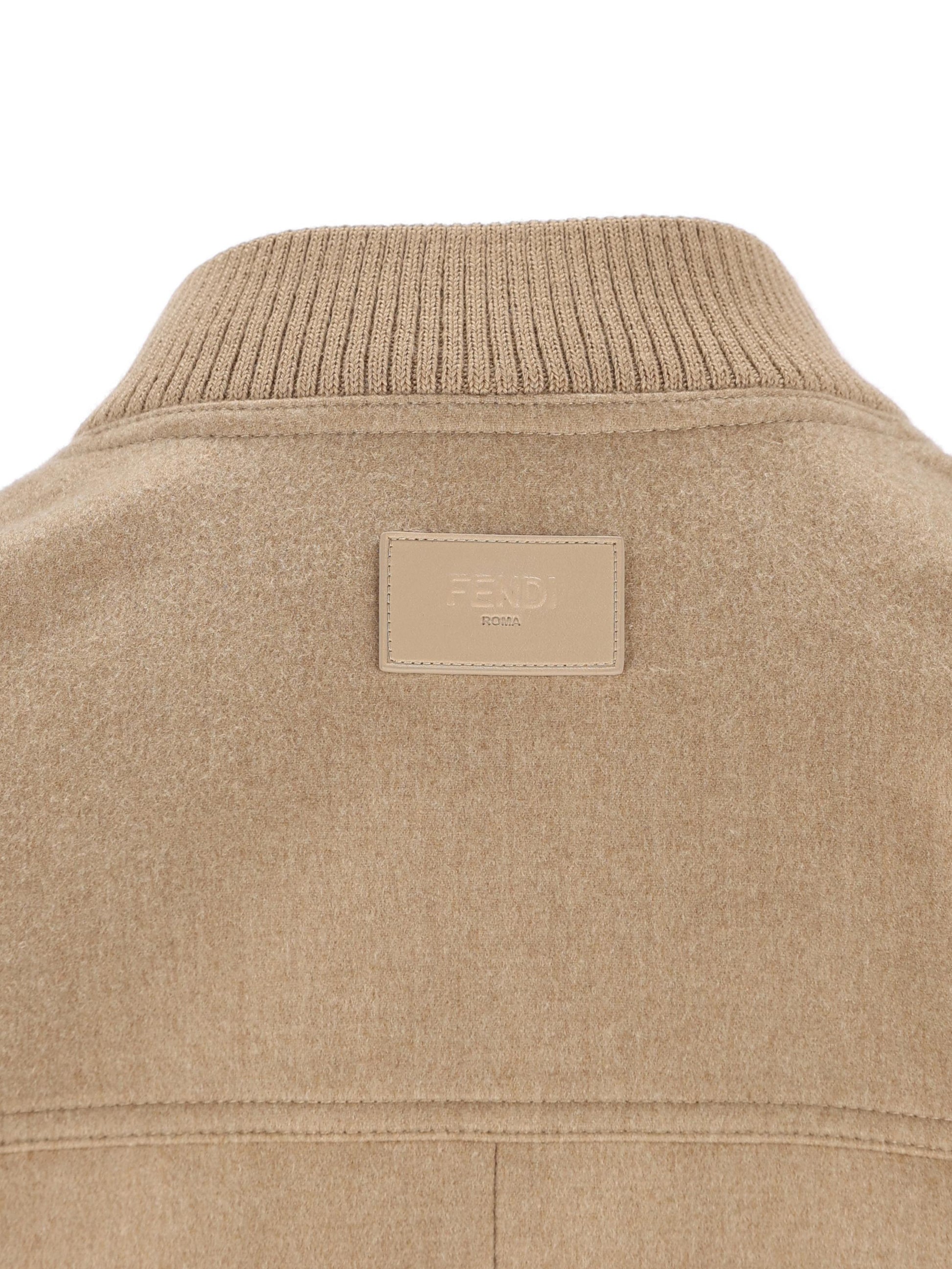 Bomber realizzato in cashmere. FW1400 ASC6F1KXQ FENDI 