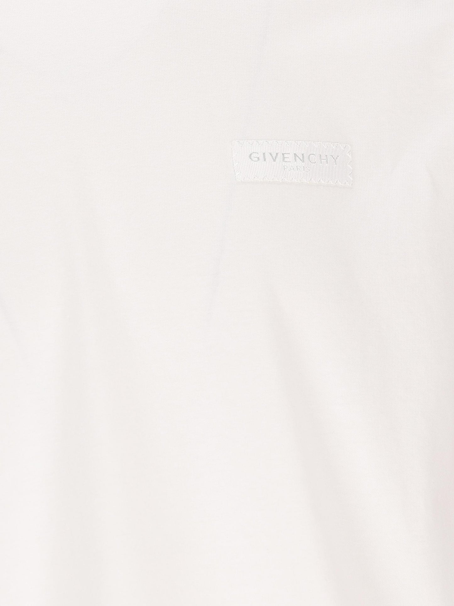 T-Shirt realizzata in cotone. BM71NK3YSJ 100 GIVENCHY 
