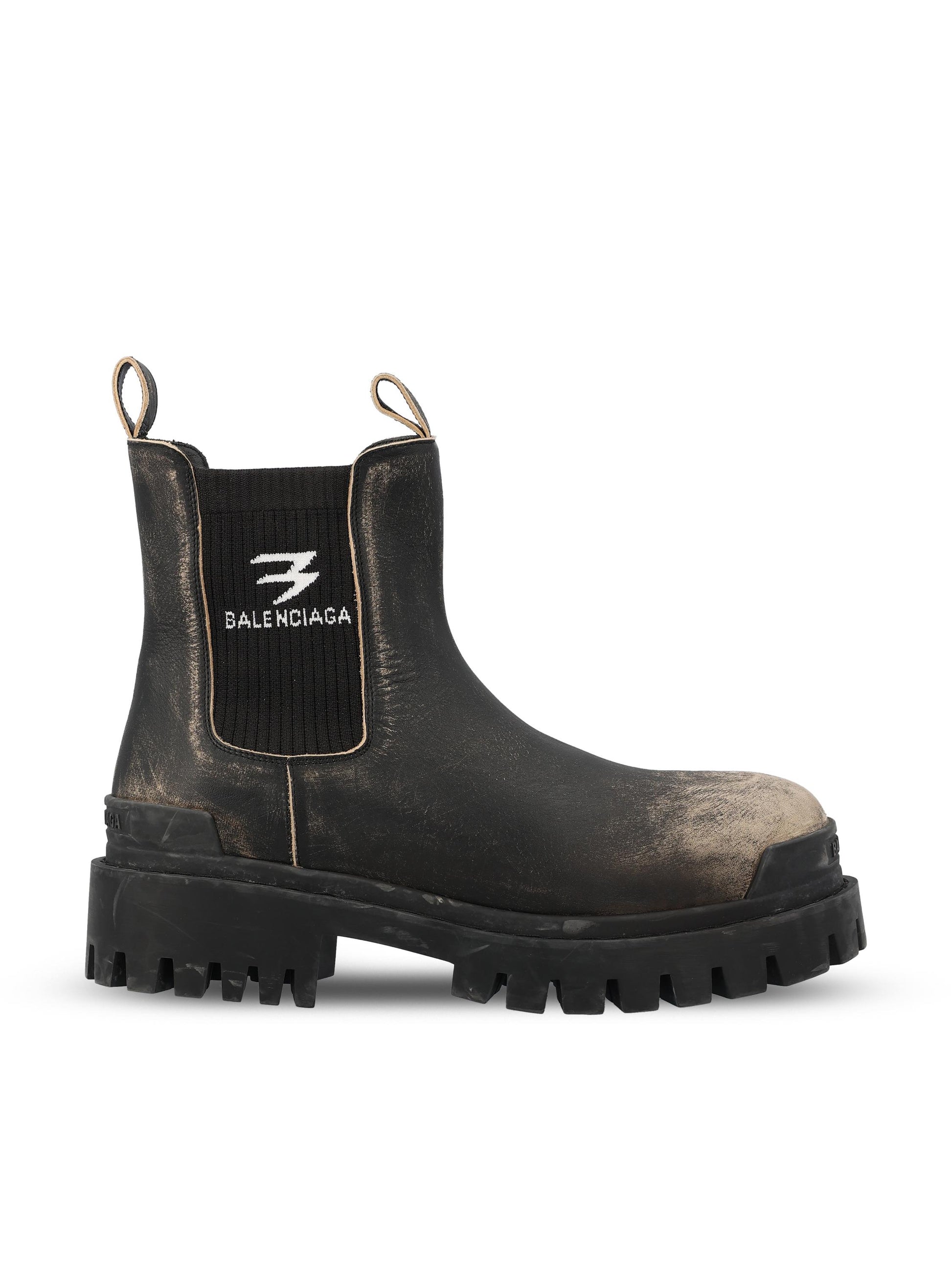 Stivali realizzati in pelle di toro. 854082 WB2281919 BALENCIAGA 