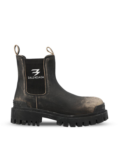 Stivali realizzati in pelle di toro. 854082 WB2281919 BALENCIAGA 