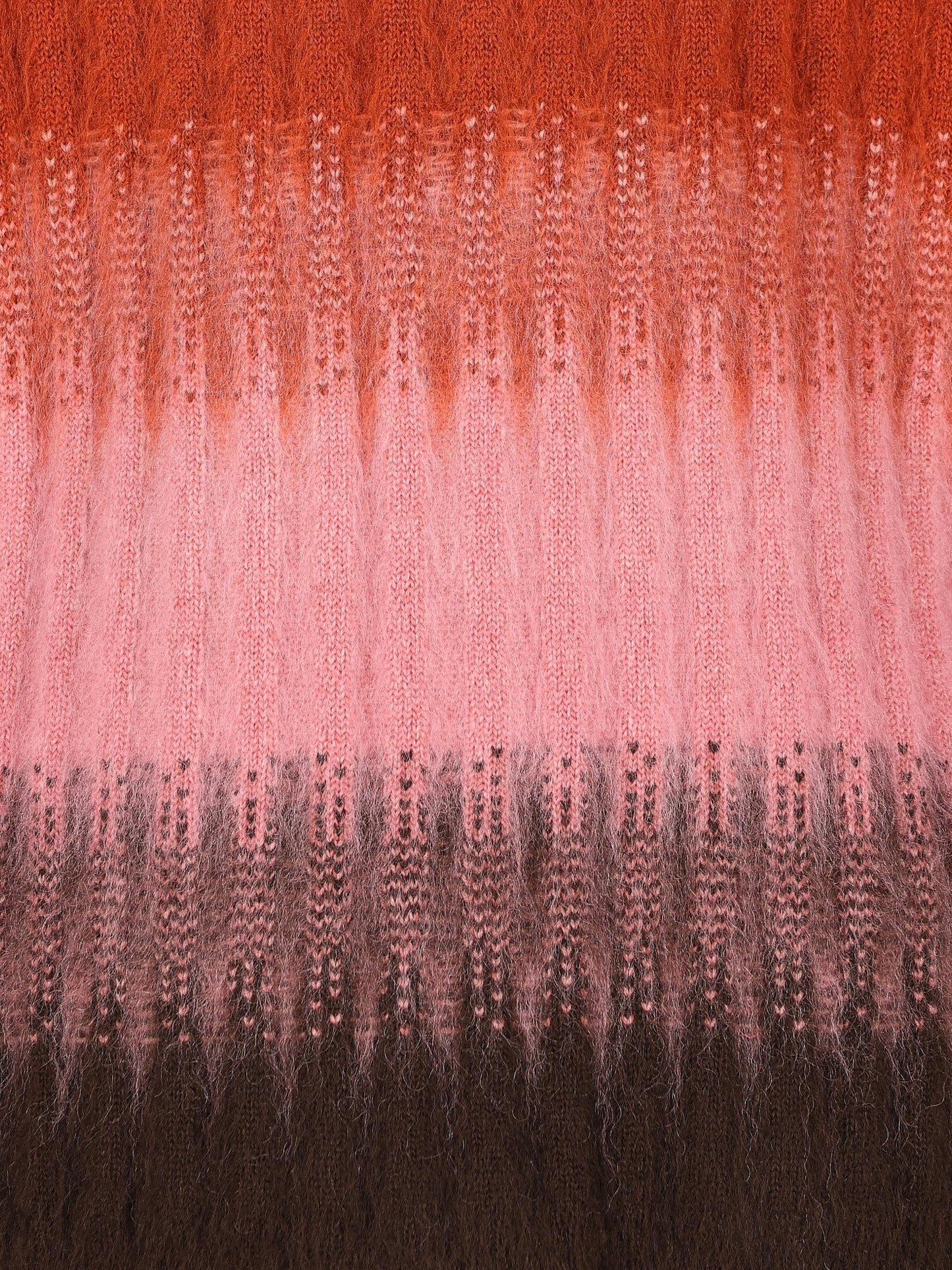 Maglia realizzata in mohair. FZXE17 AYLTF1TIN FENDI 