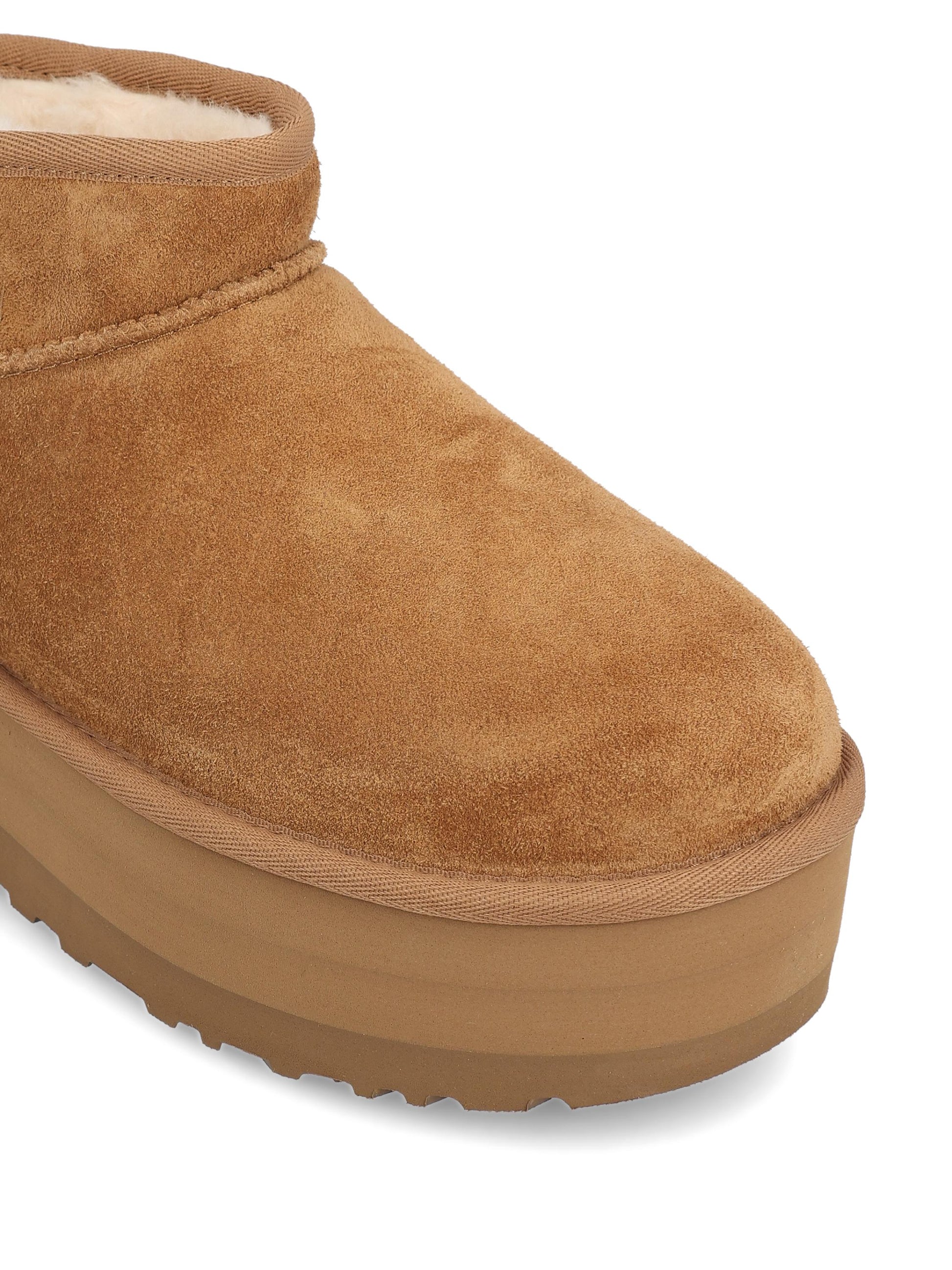 UGG 1135092CHE