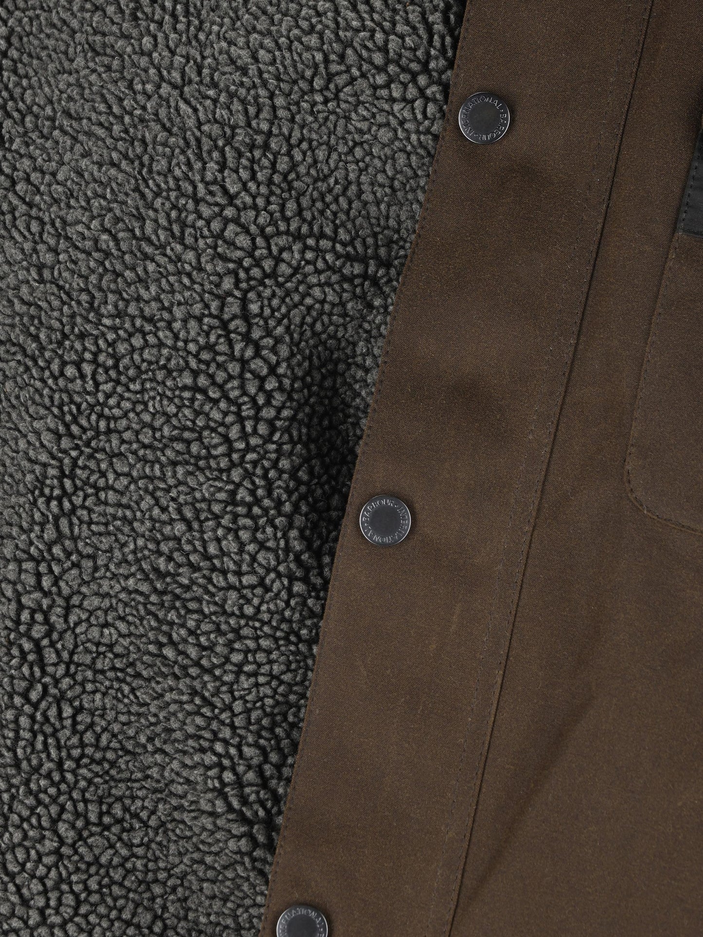 Giacca realizzata in cotone cerato. MWX1372 MWXOL51 BARBOUR 