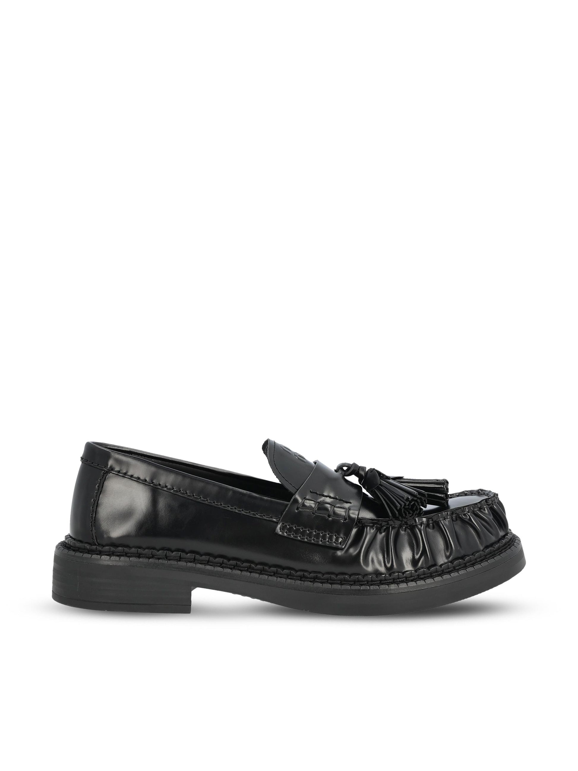 Mocassini realizzati in pelle di vitello. 5D497E 055F0002 MIU MIU 