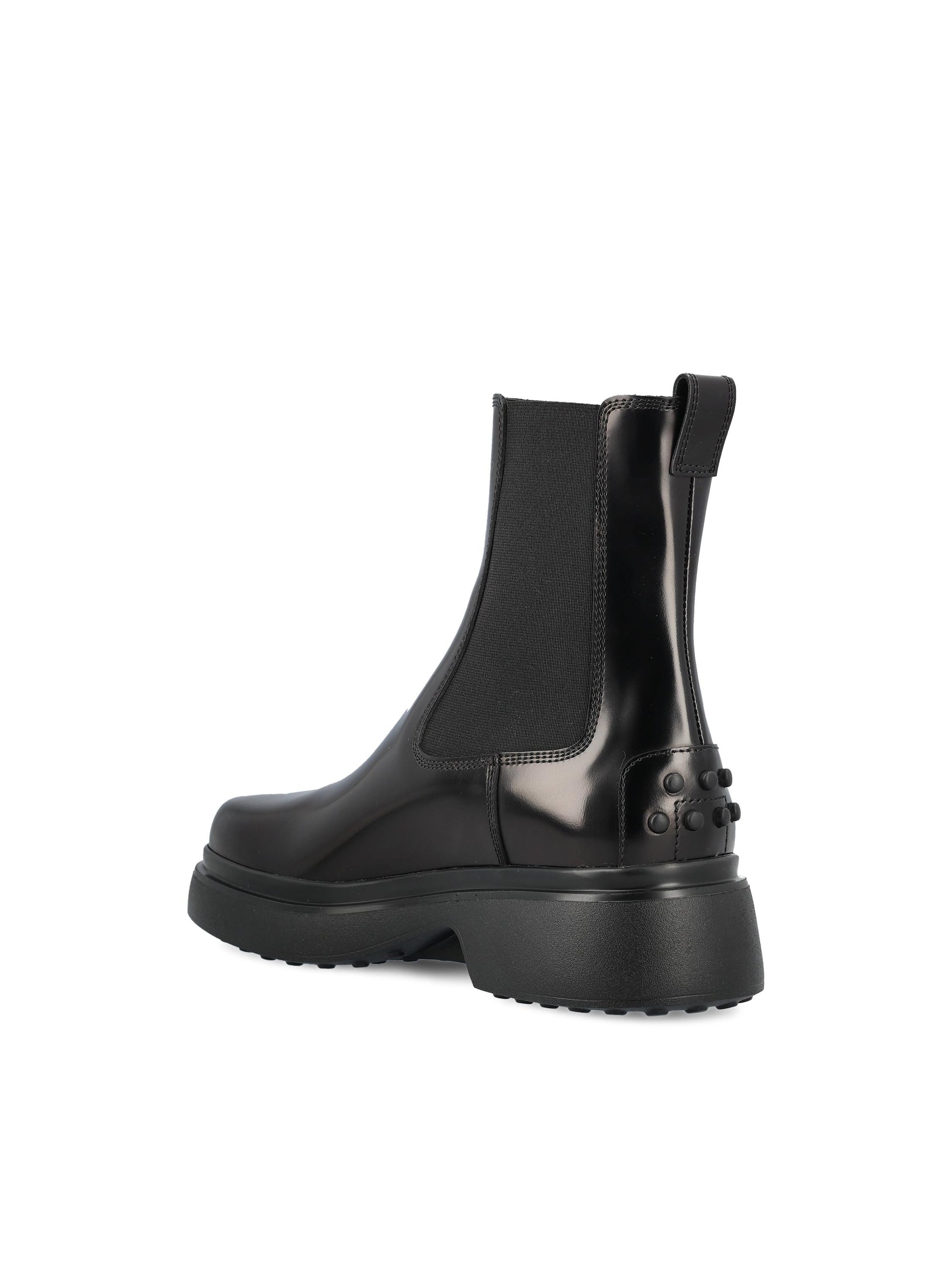 Stivali in pelle liscia. XXW74L0JK20AKT B999 TOD'S 