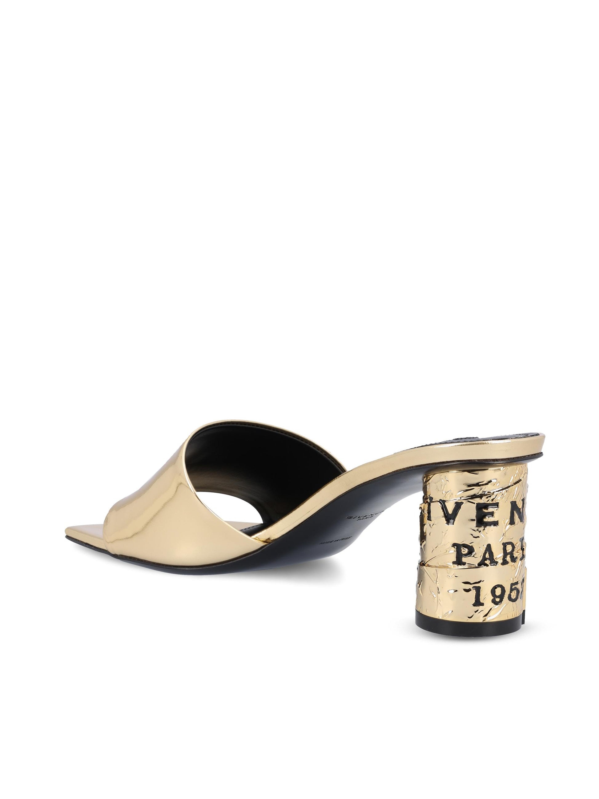Mule realizzate in pelle di vitello. BE30AGE2DD 715 GIVENCHY 