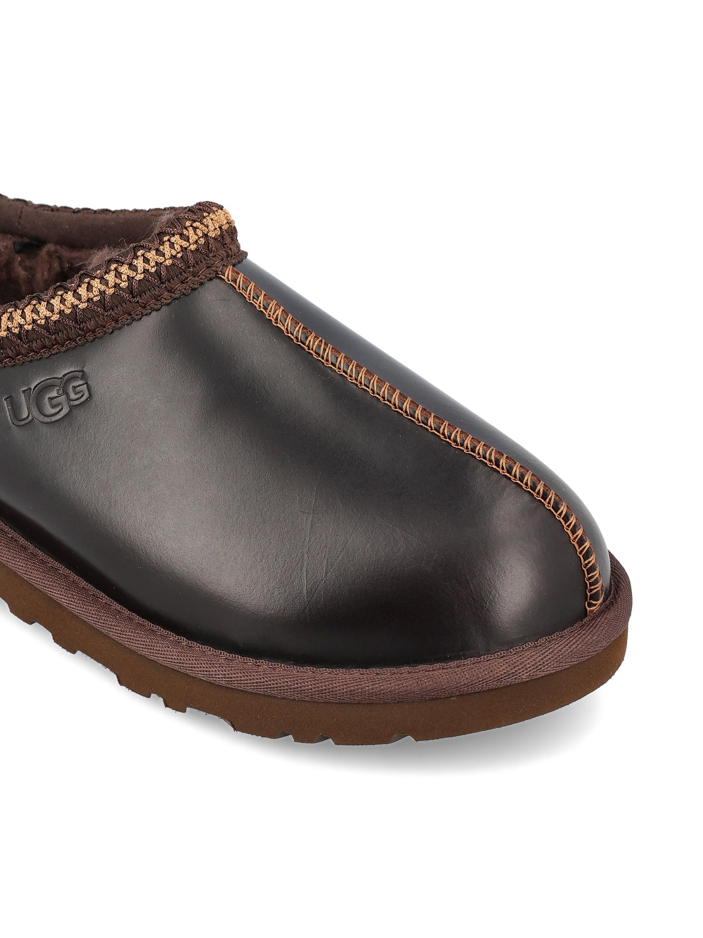 Ciabatte realizzate in pelle. 1163890 IWD UGG 