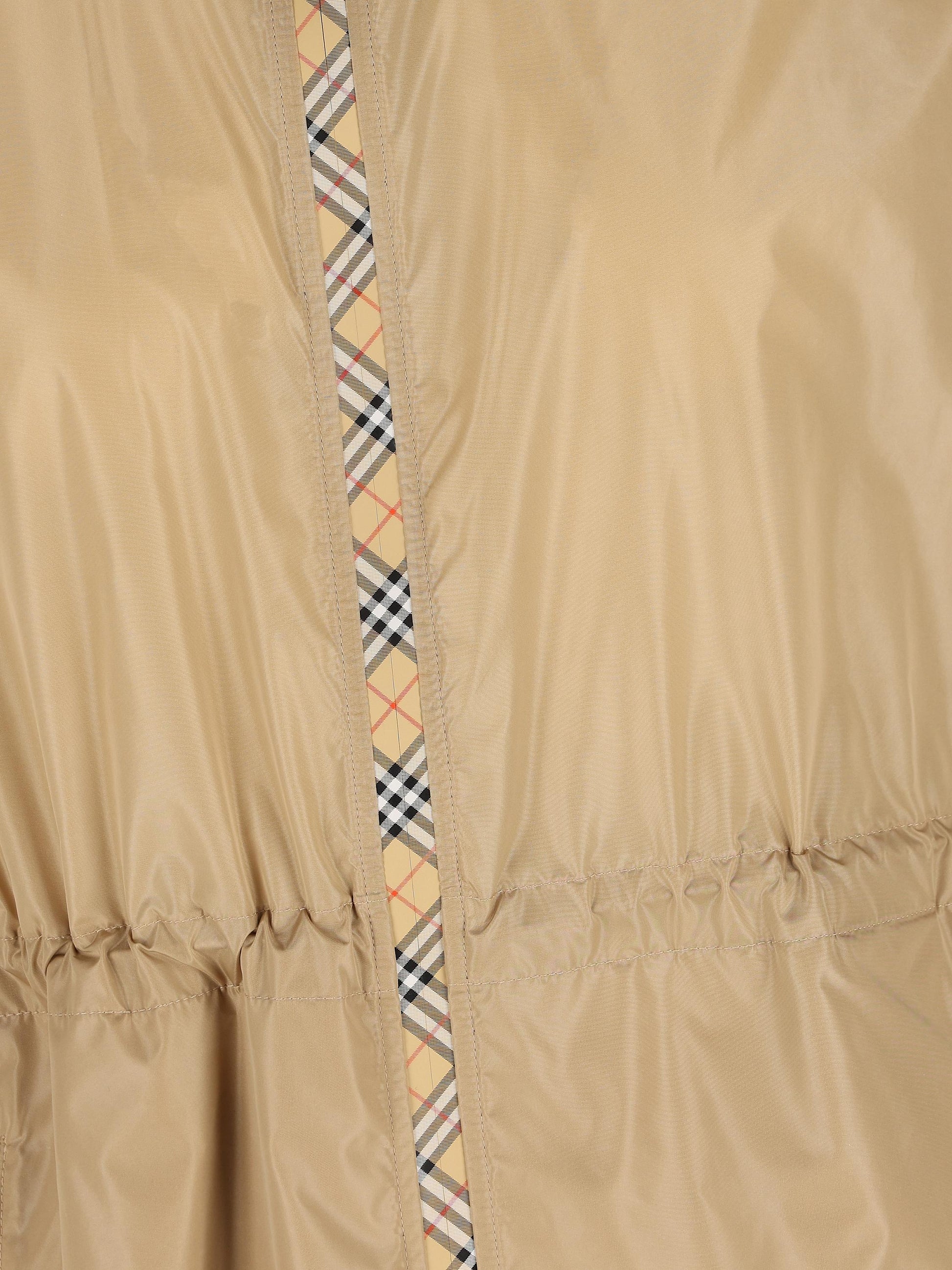 Parka realizzato in nylon. 8113107 B8626 BURBERRY 