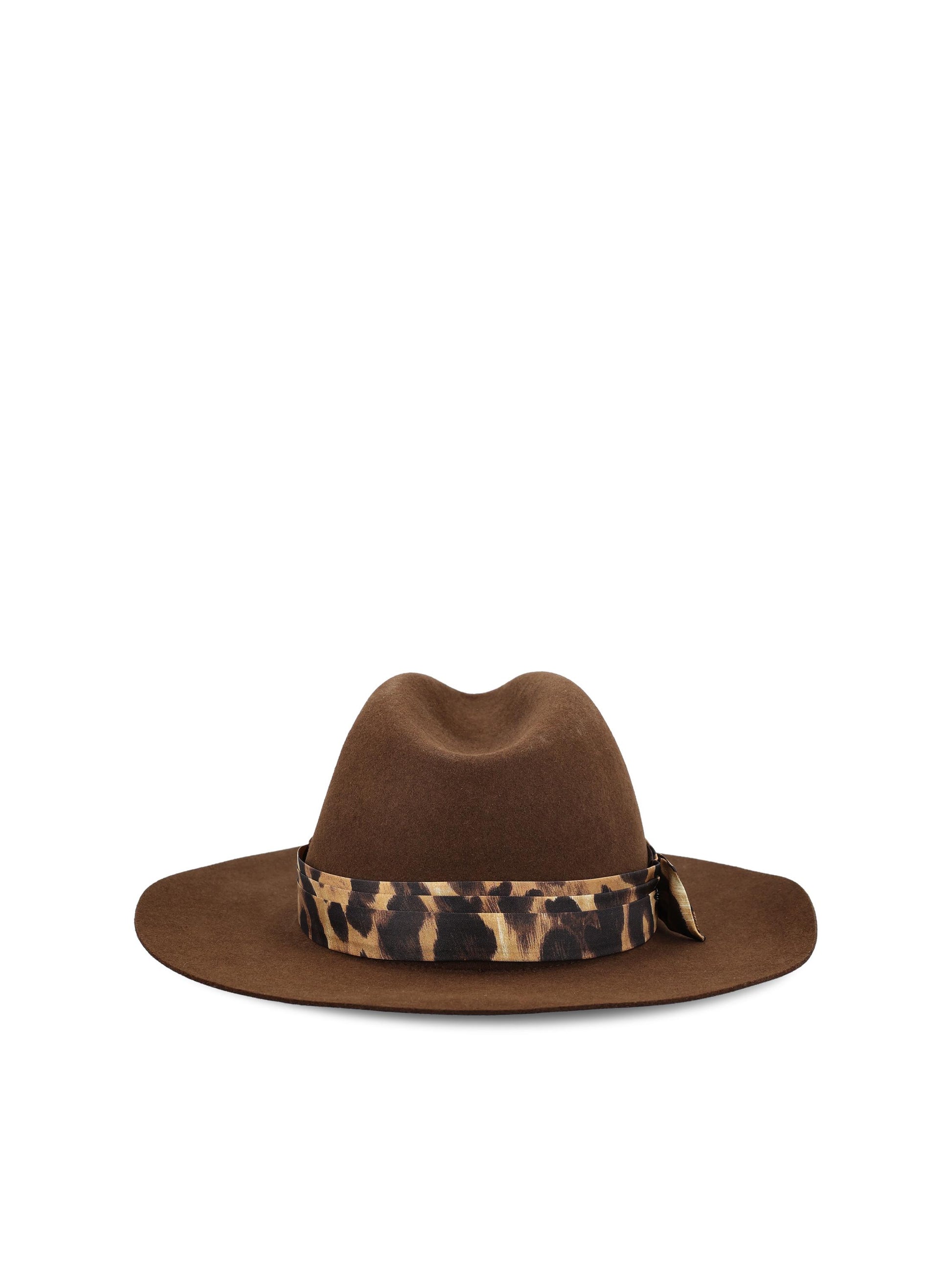 Cappello realizzato in pelliccia di coniglio. FXQ710 AVP7F0HCU FENDI 