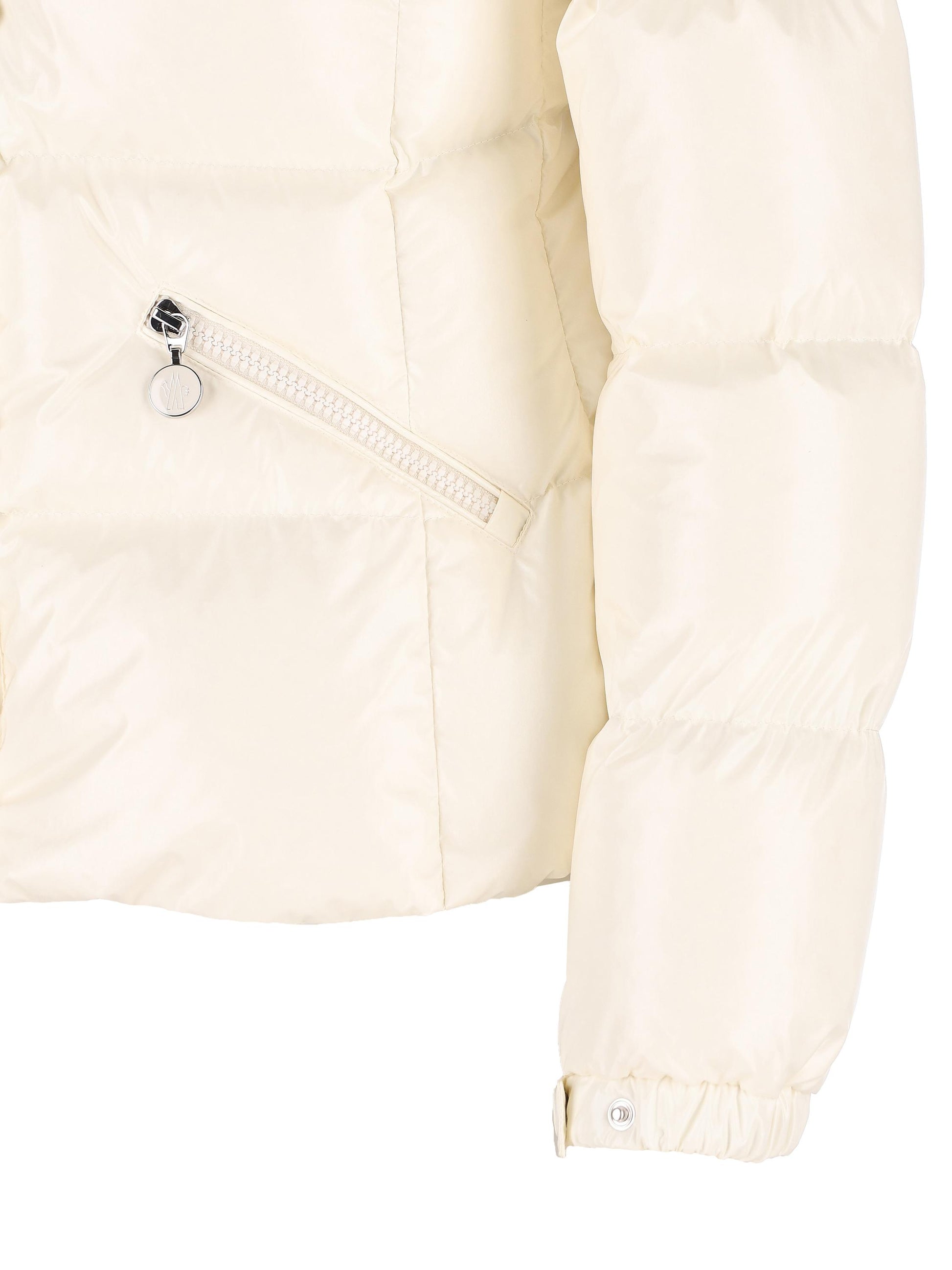 Piumino in nylon. W1A00014 597EU04A MONCLER 