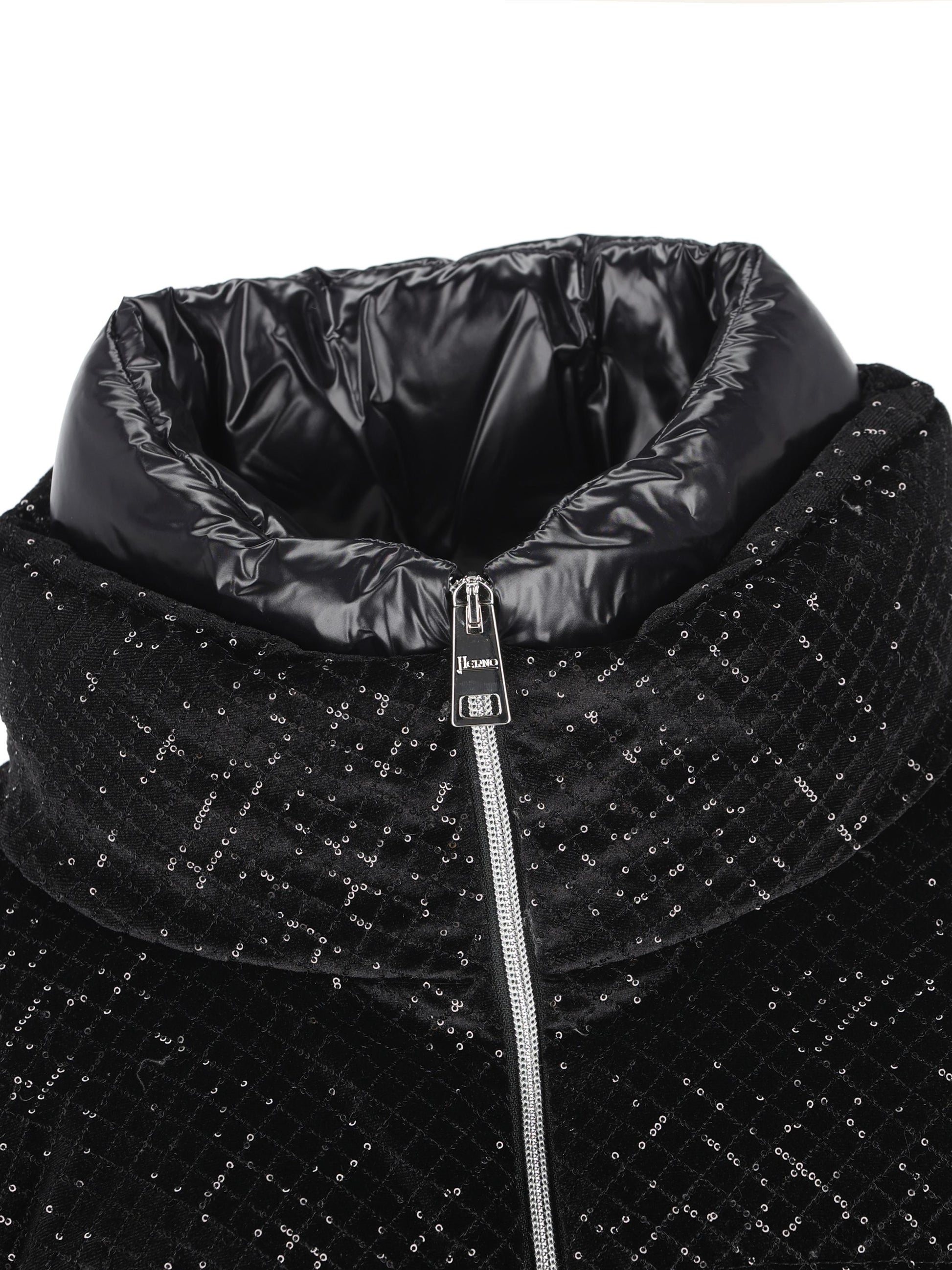 Piumino realizzato in poliestere. PI002161D 127519300 HERNO 