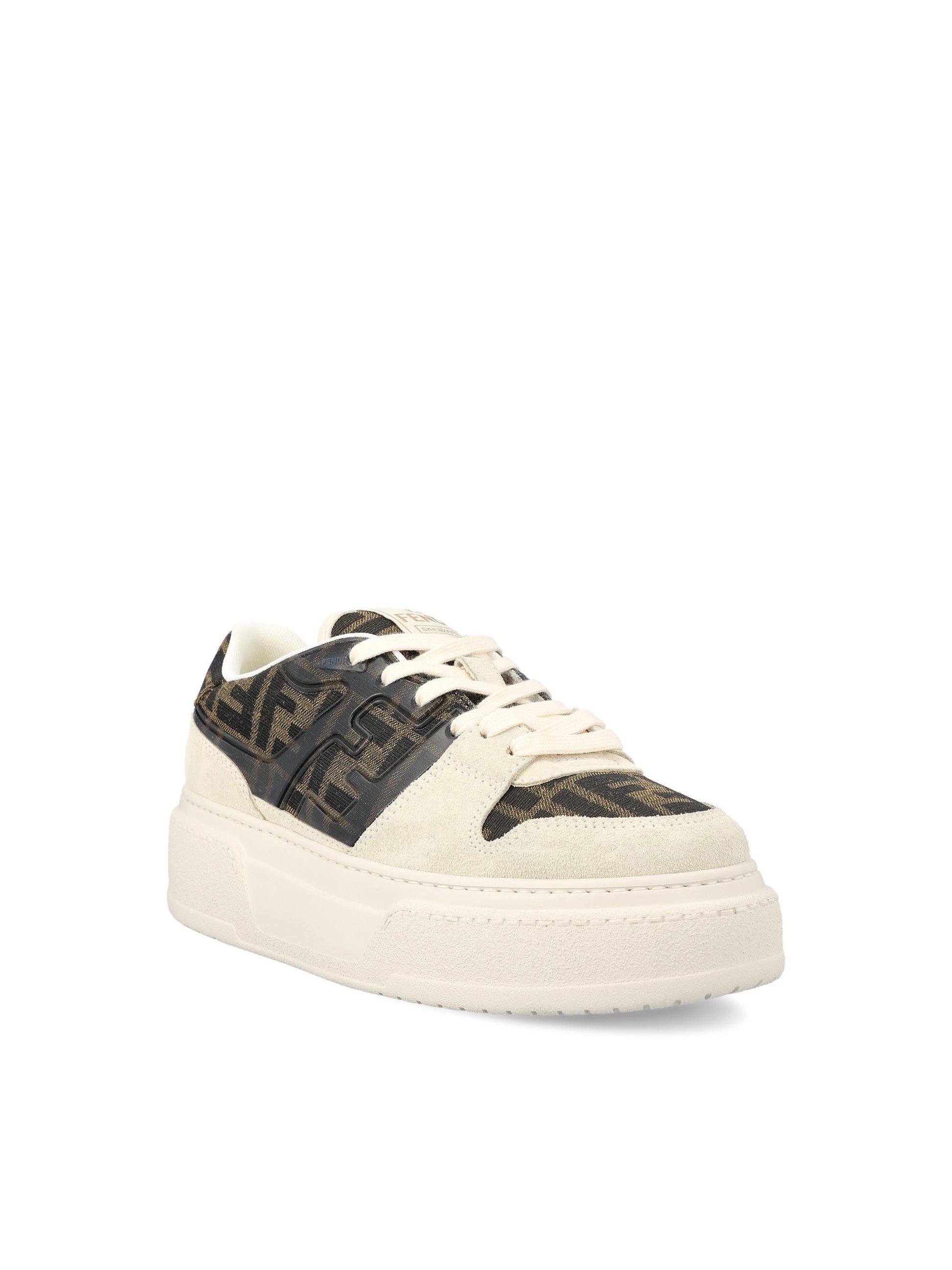 Sneakers realizzate in camoscio. 8E8572 AQ6IF1PYW FENDI 
