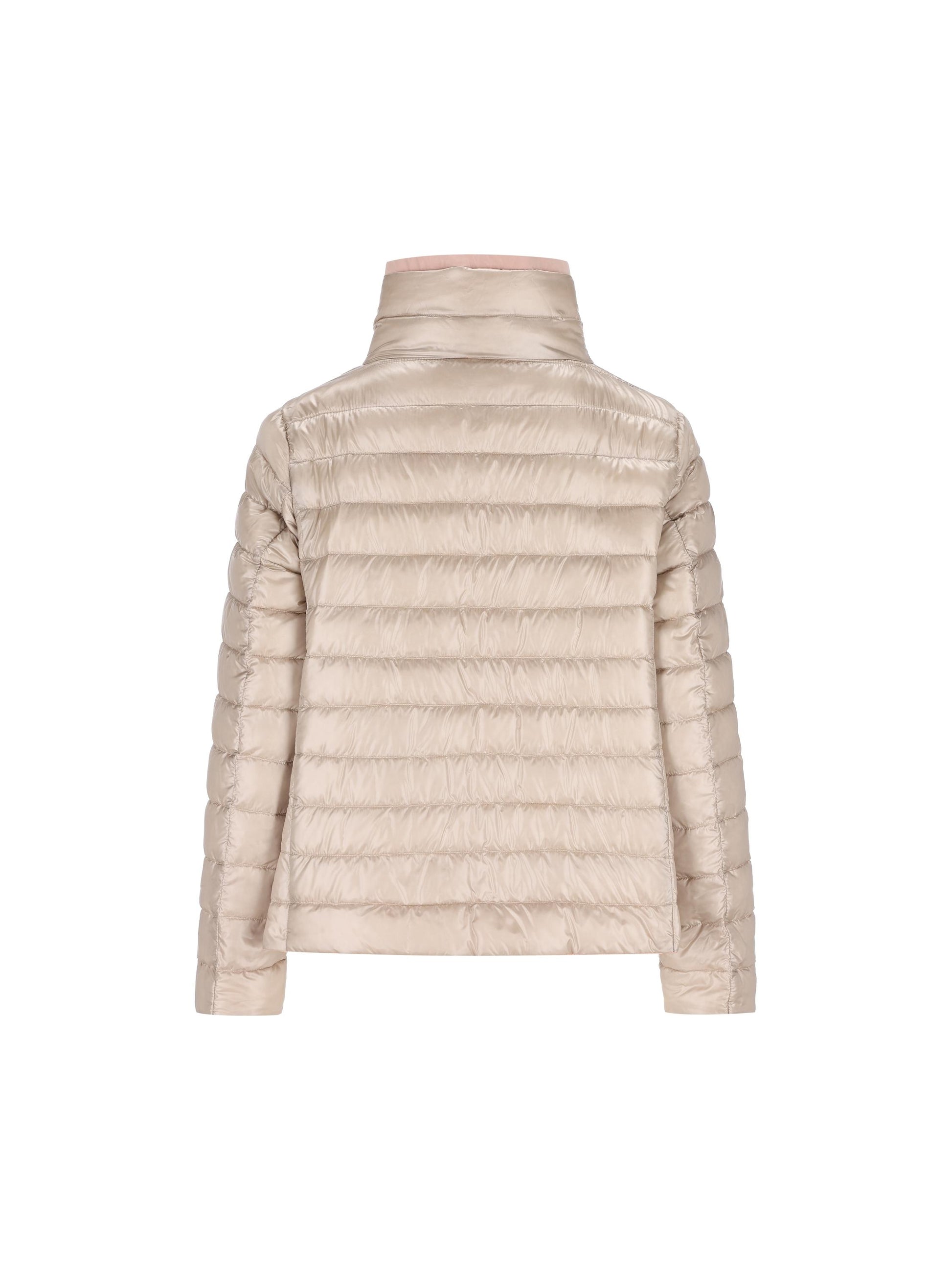 Piumino realizzato in poliammide. PI001846D 12017Z4019 HERNO 