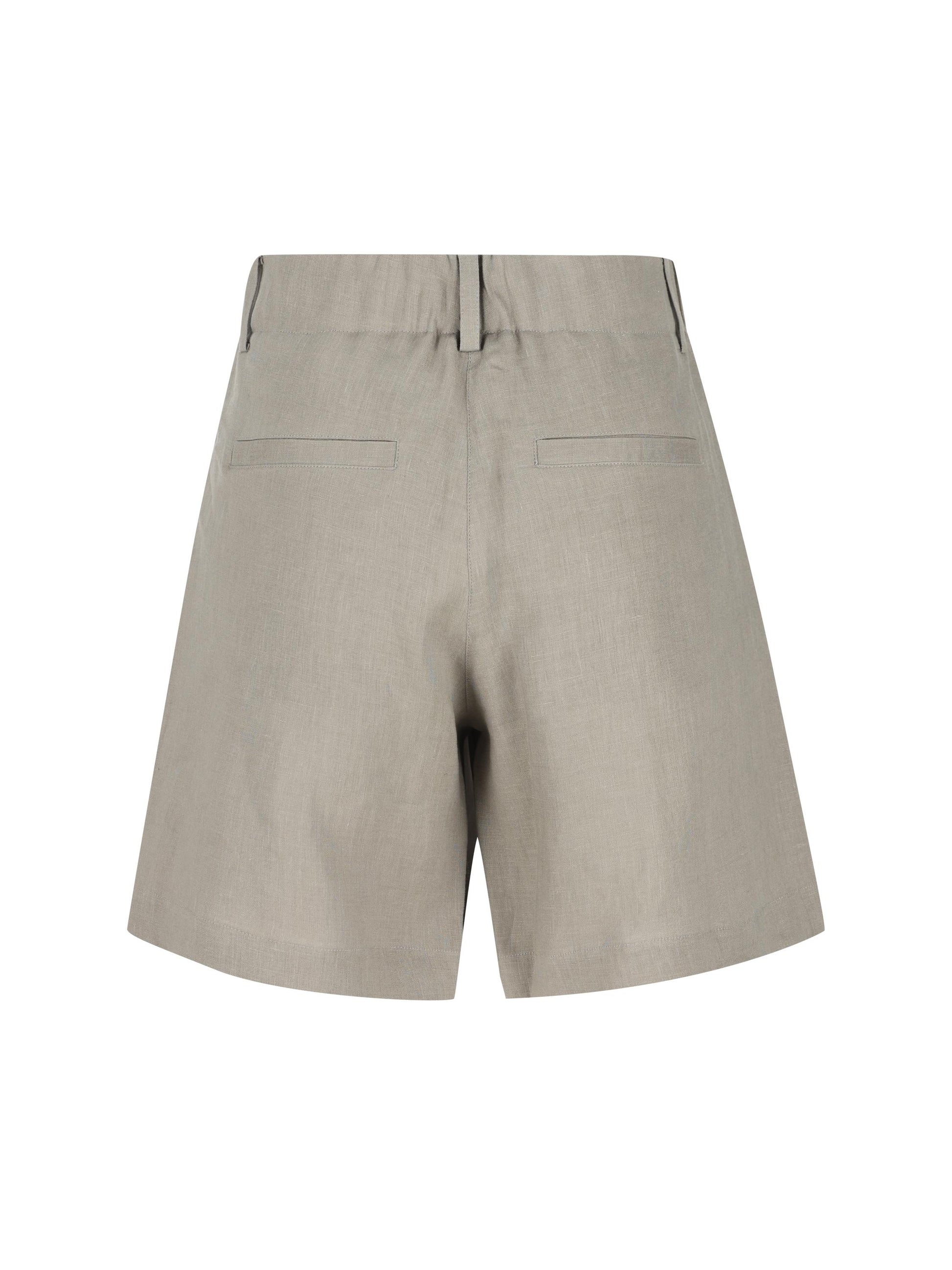 Shorts realizzati in lino. MA698DV499 C1063 BRUNELLO CUCINELLI 