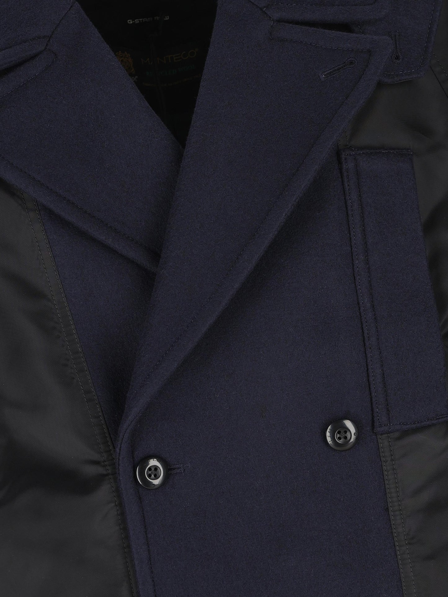 Giacca realizzata in poliammide riciclata. D26987-C143 6484 G-STAR 