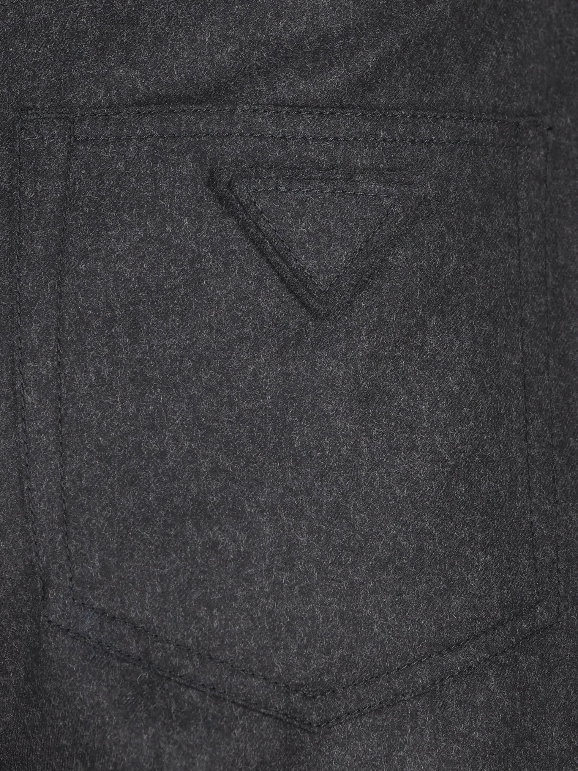 Pantaloni realizzati in lana vergine. P265J 11GZF0308 PRADA 