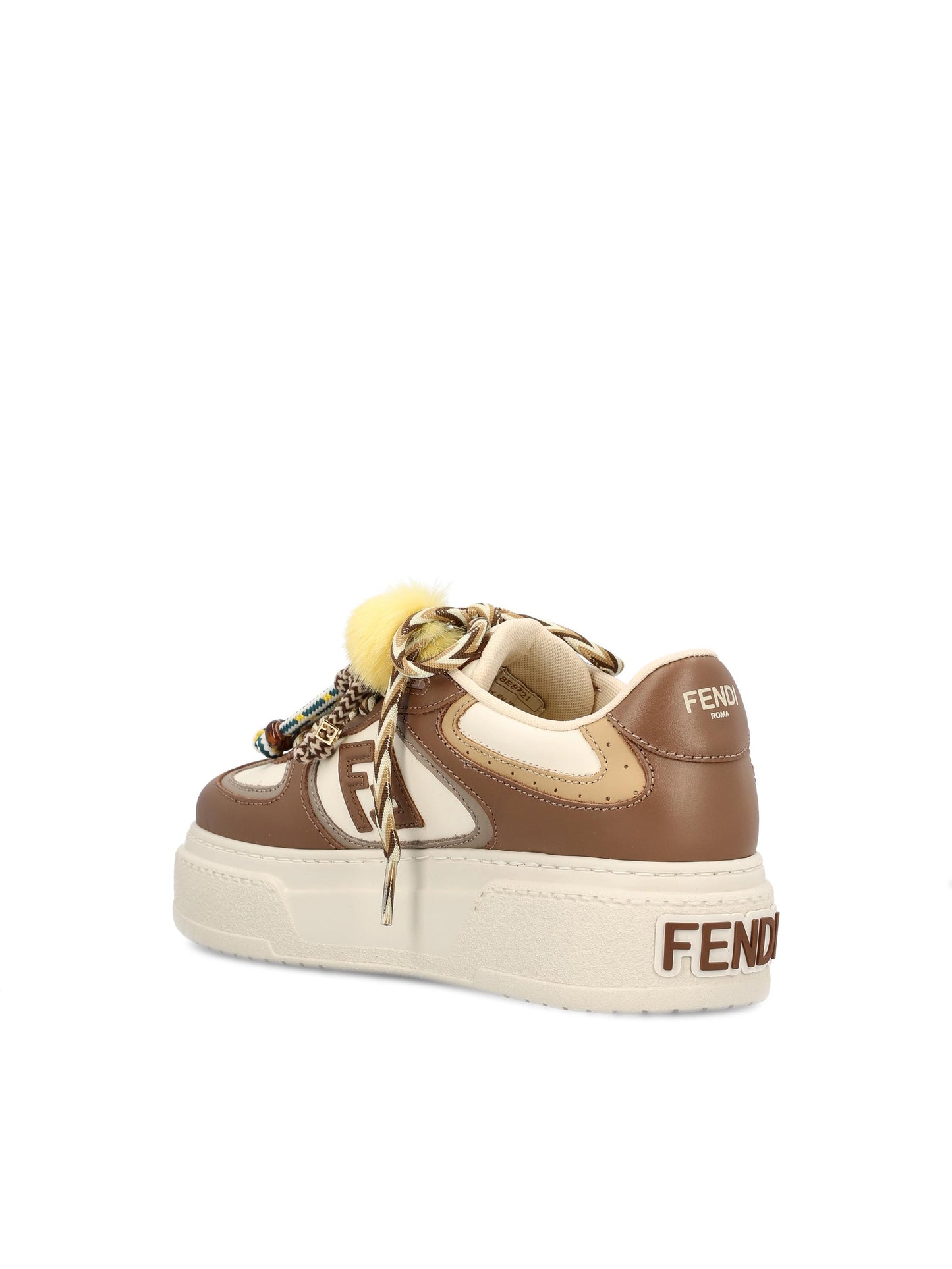 Sneakers realizzate in pelle di vitello. 8E8721 AY9NF1TO6 FENDI 