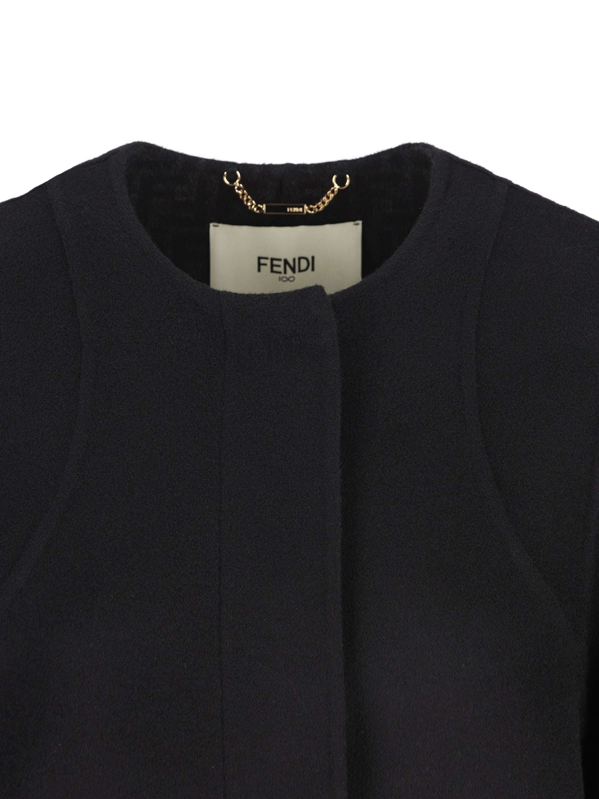 Cappotto realizzato in lana vergine. FF6165 A5HDF1FL8 FENDI 