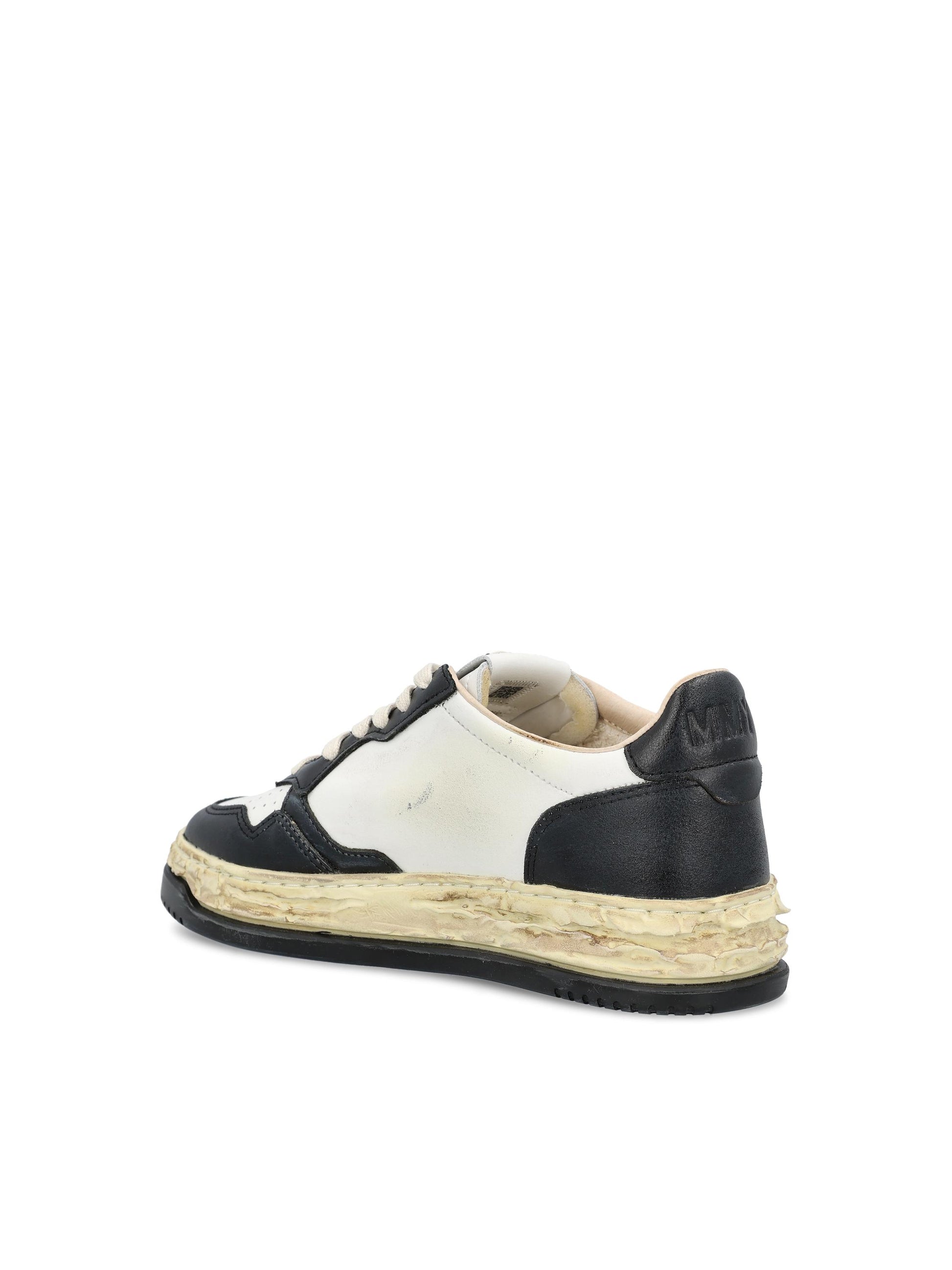 Sneakers realizzate in pelle. AVLW MMY3 AUTRY - MIHARA YASUHIRO 